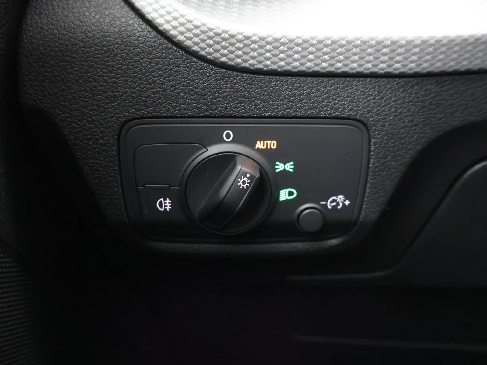 Audi-Q2-image-23