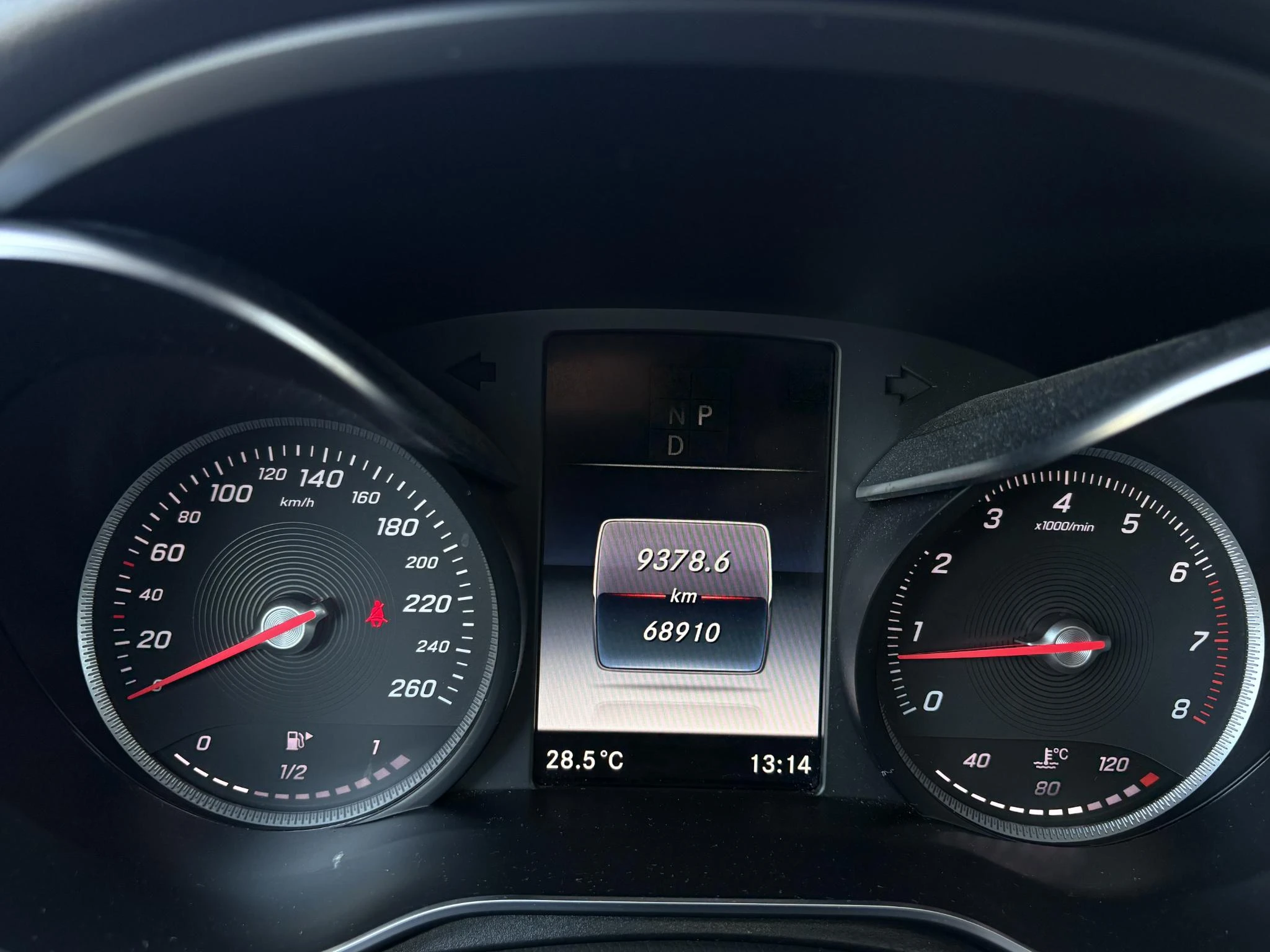 Mercedes-Benz-GLC-image-10