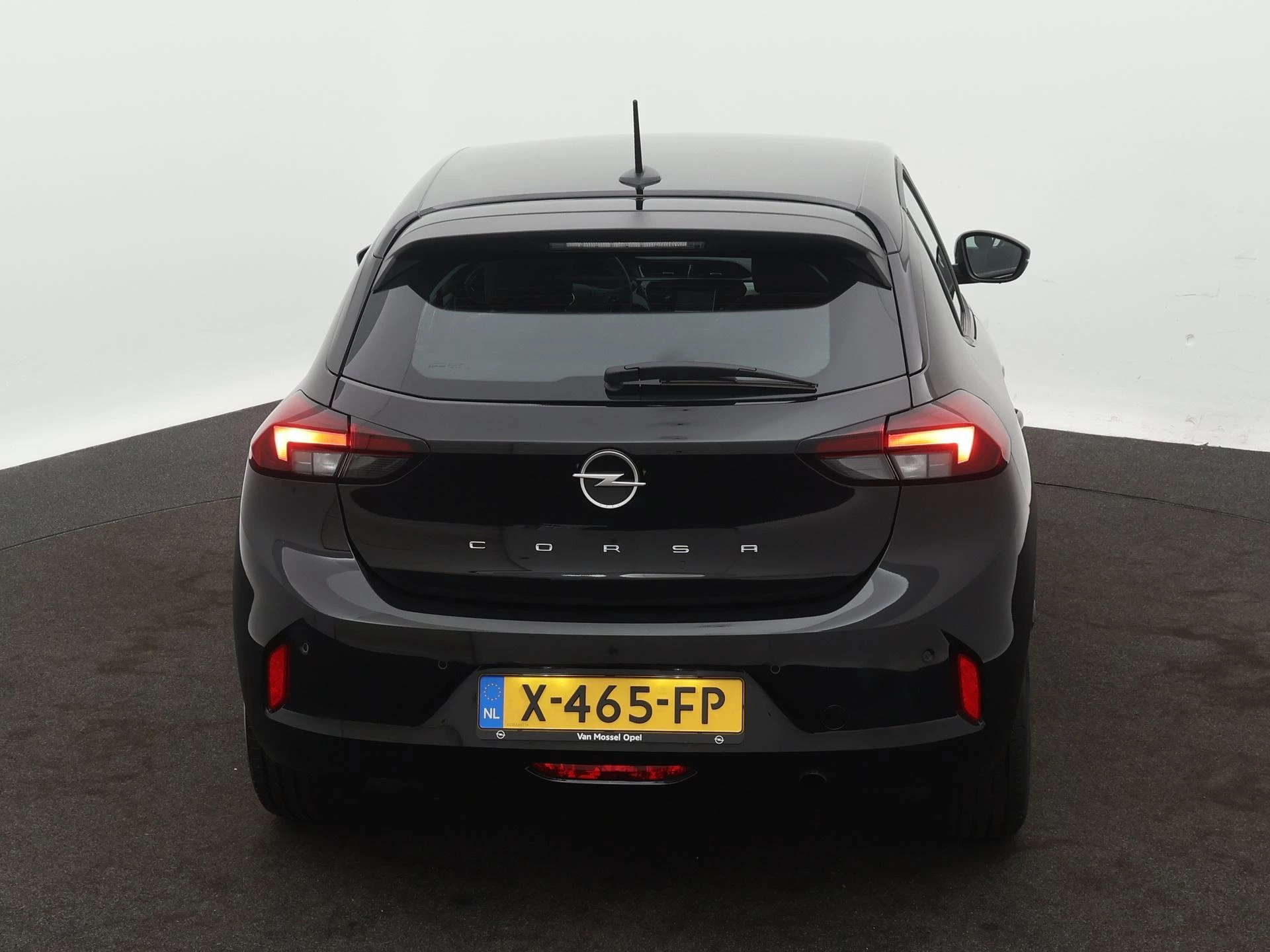 Opel-Corsa-image-2