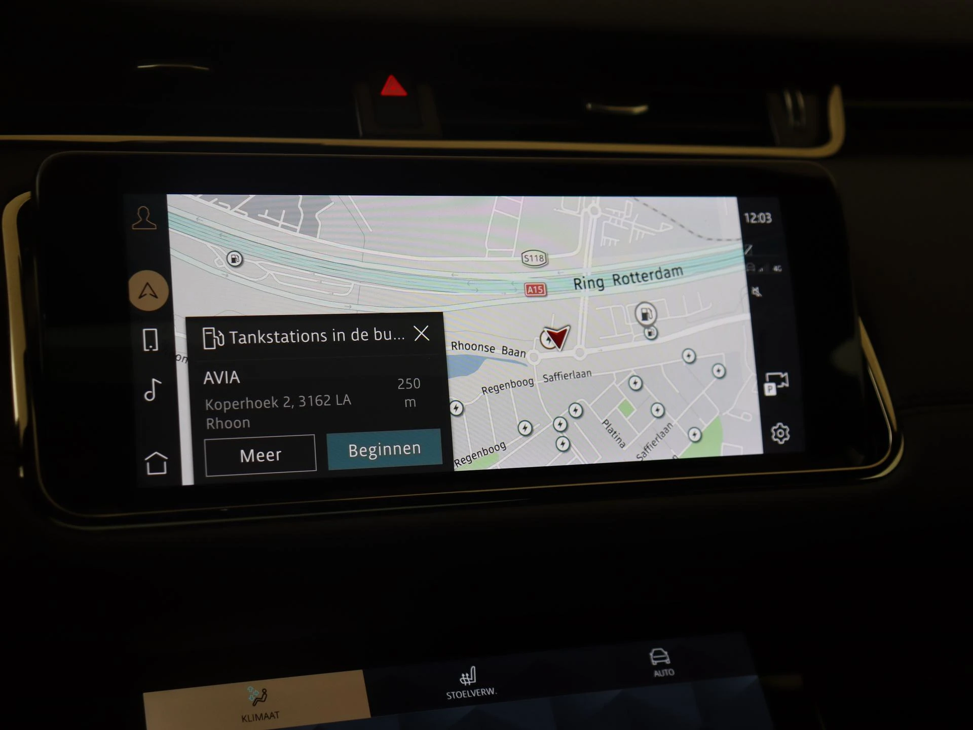 Land Rover-Range Rover Evoque-image-17