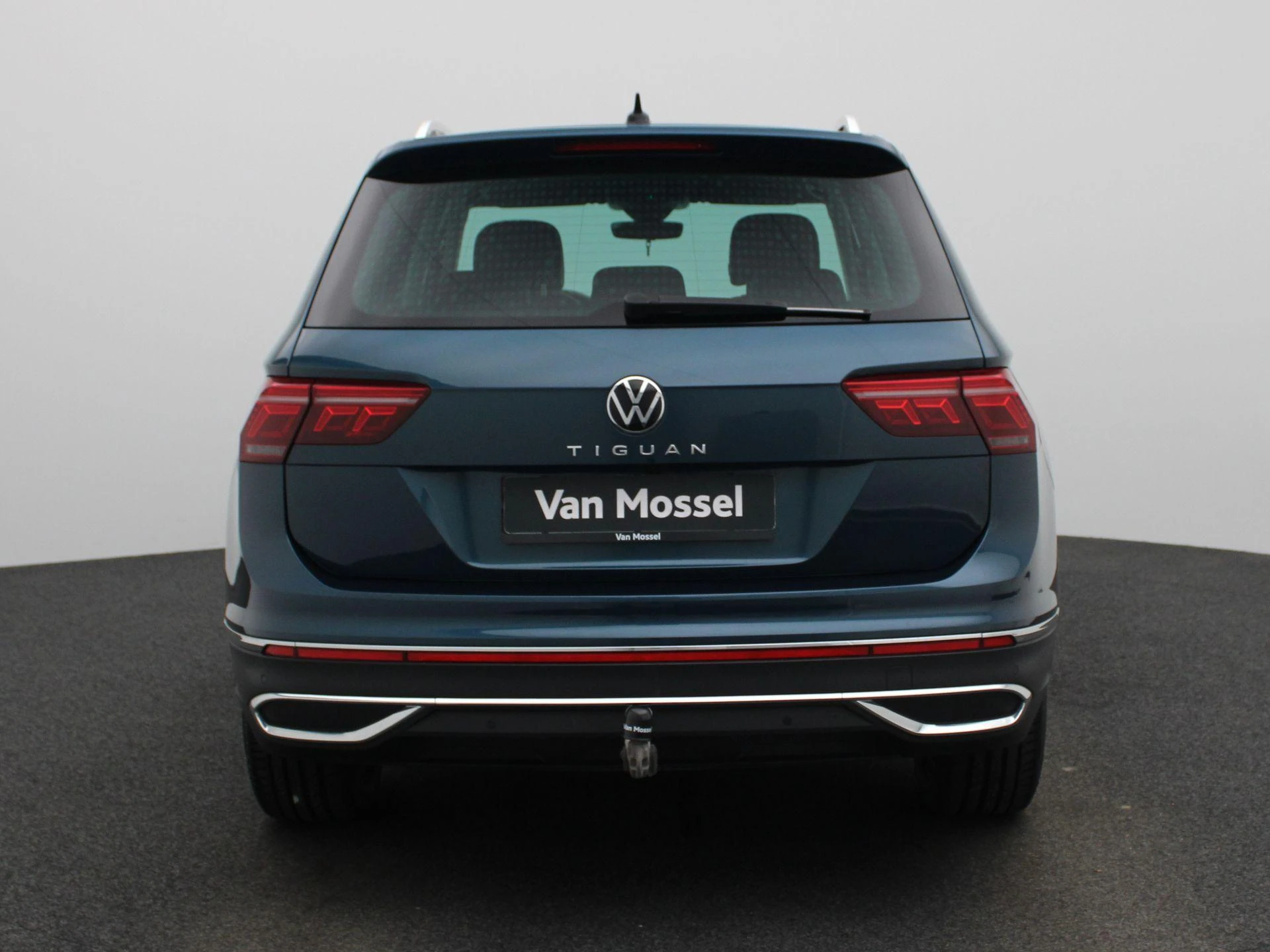 Volkswagen-Tiguan-image-4