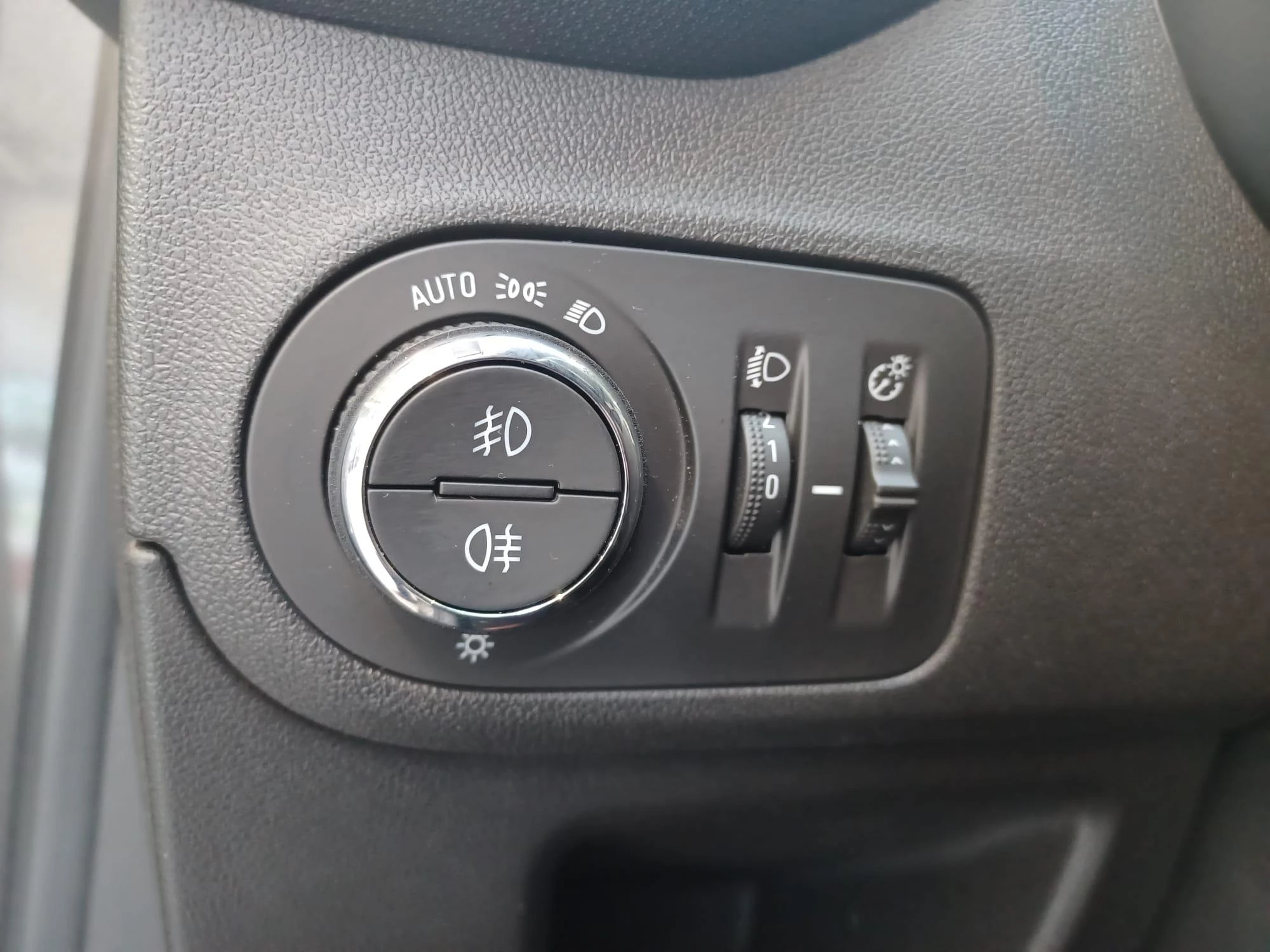Opel-Crossland X-image-21