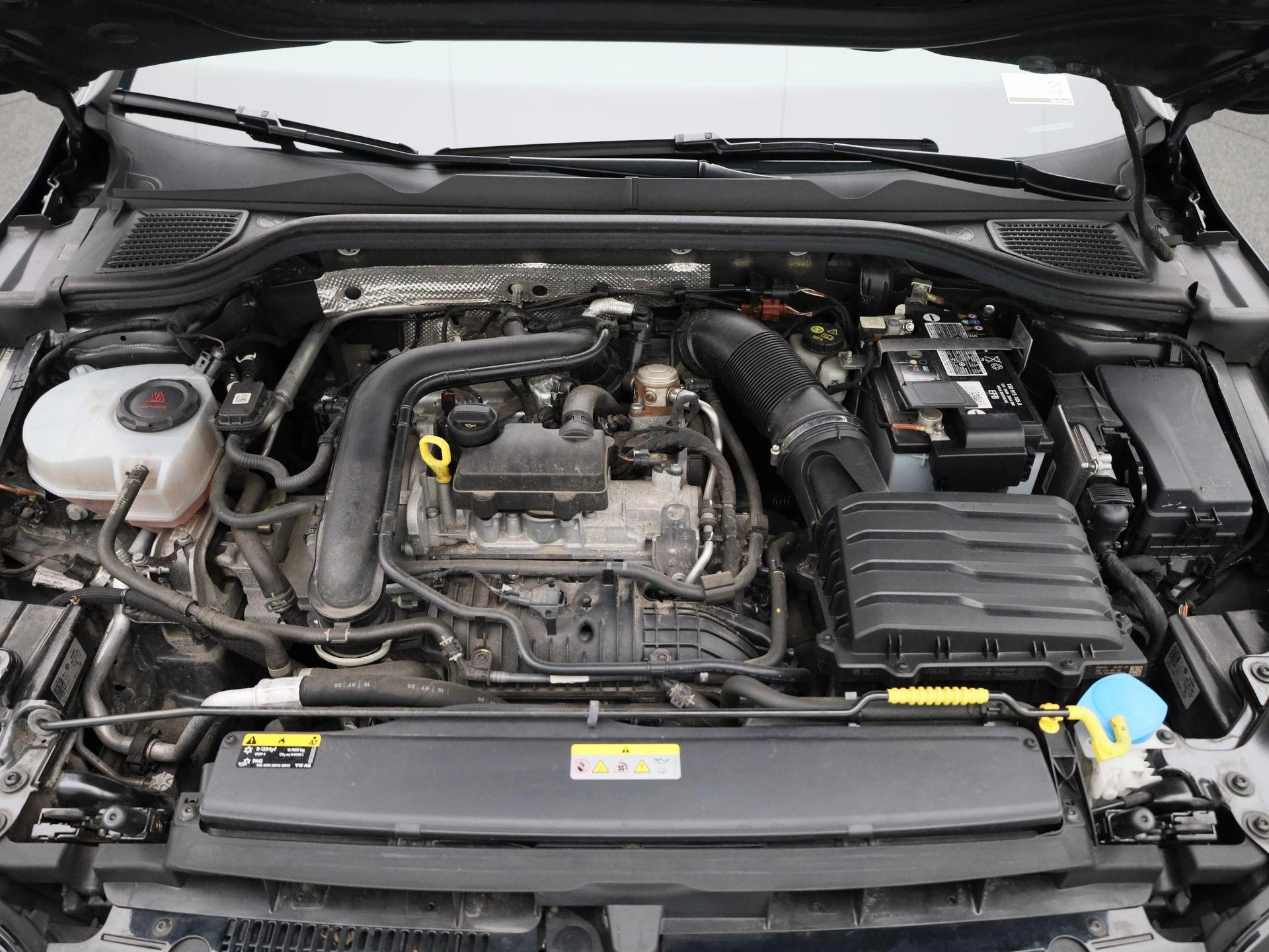 Volkswagen-Golf-image-35