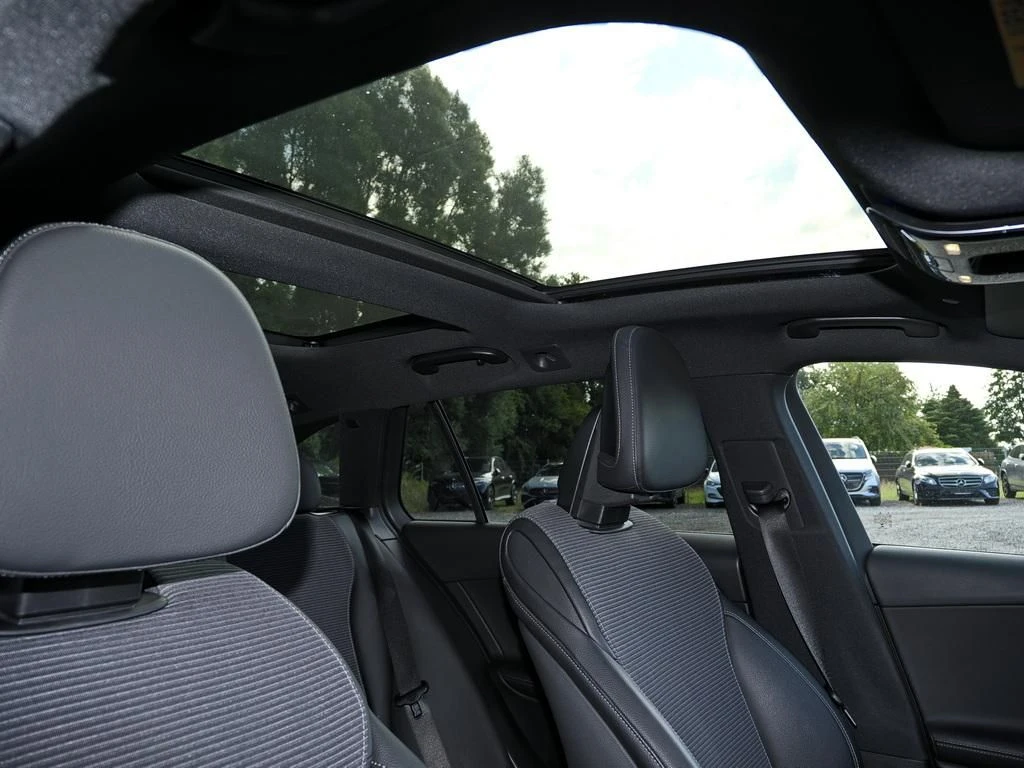 Mercedes-Benz-C-Klasse 220 d-image-14