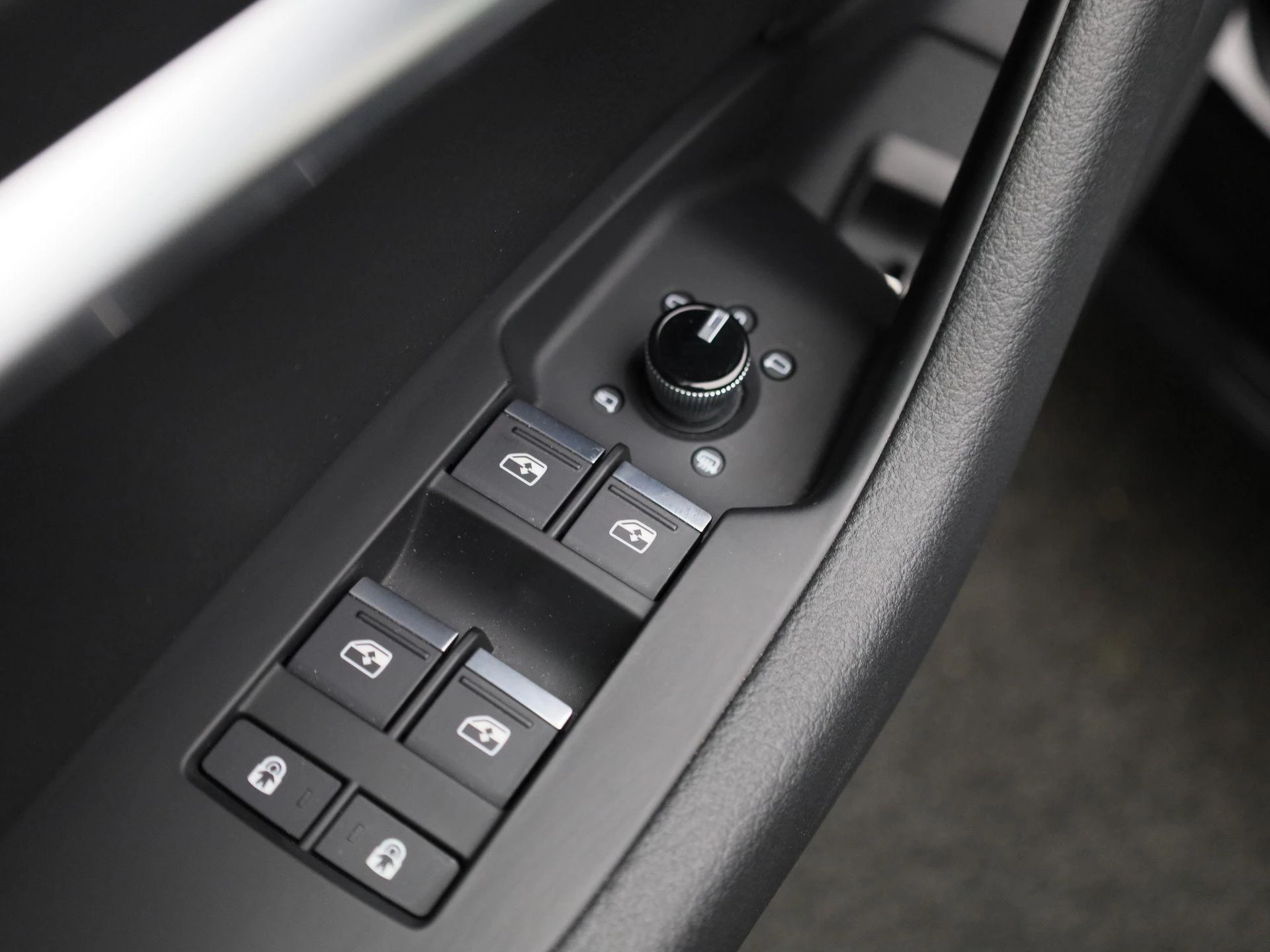 Audi-A6-image-35