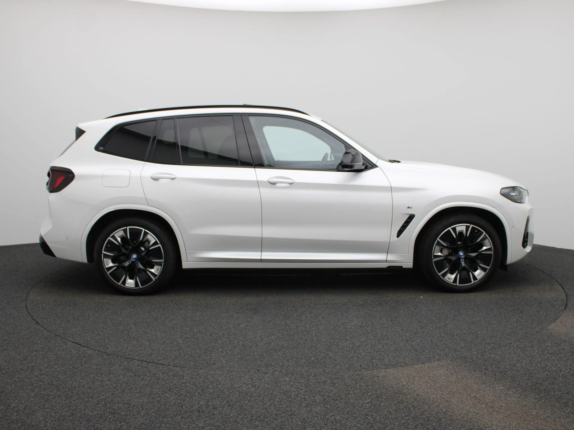 BMW iX3 High Executive 80 kWh