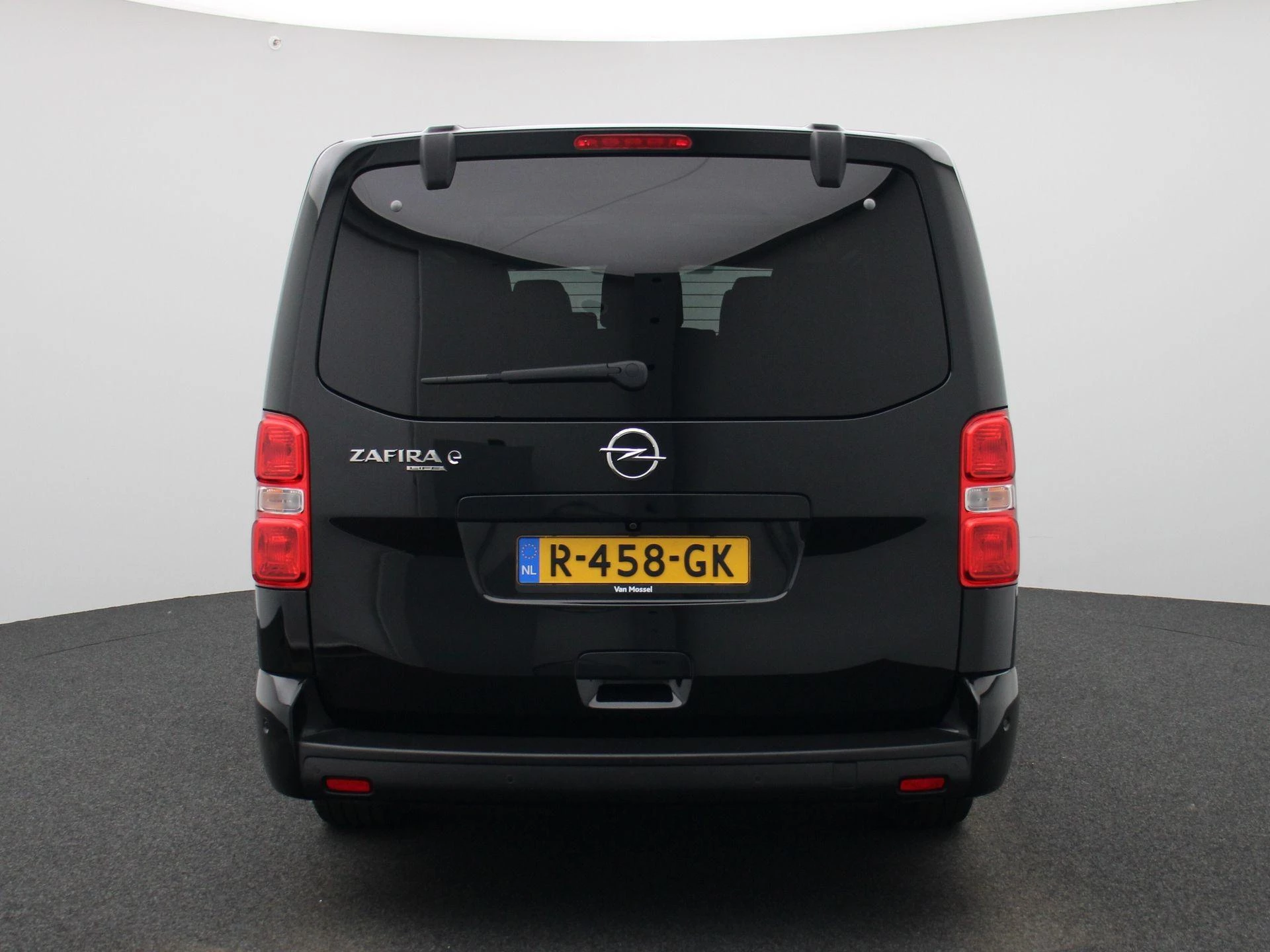 Opel-Zafira e-Life-image-4