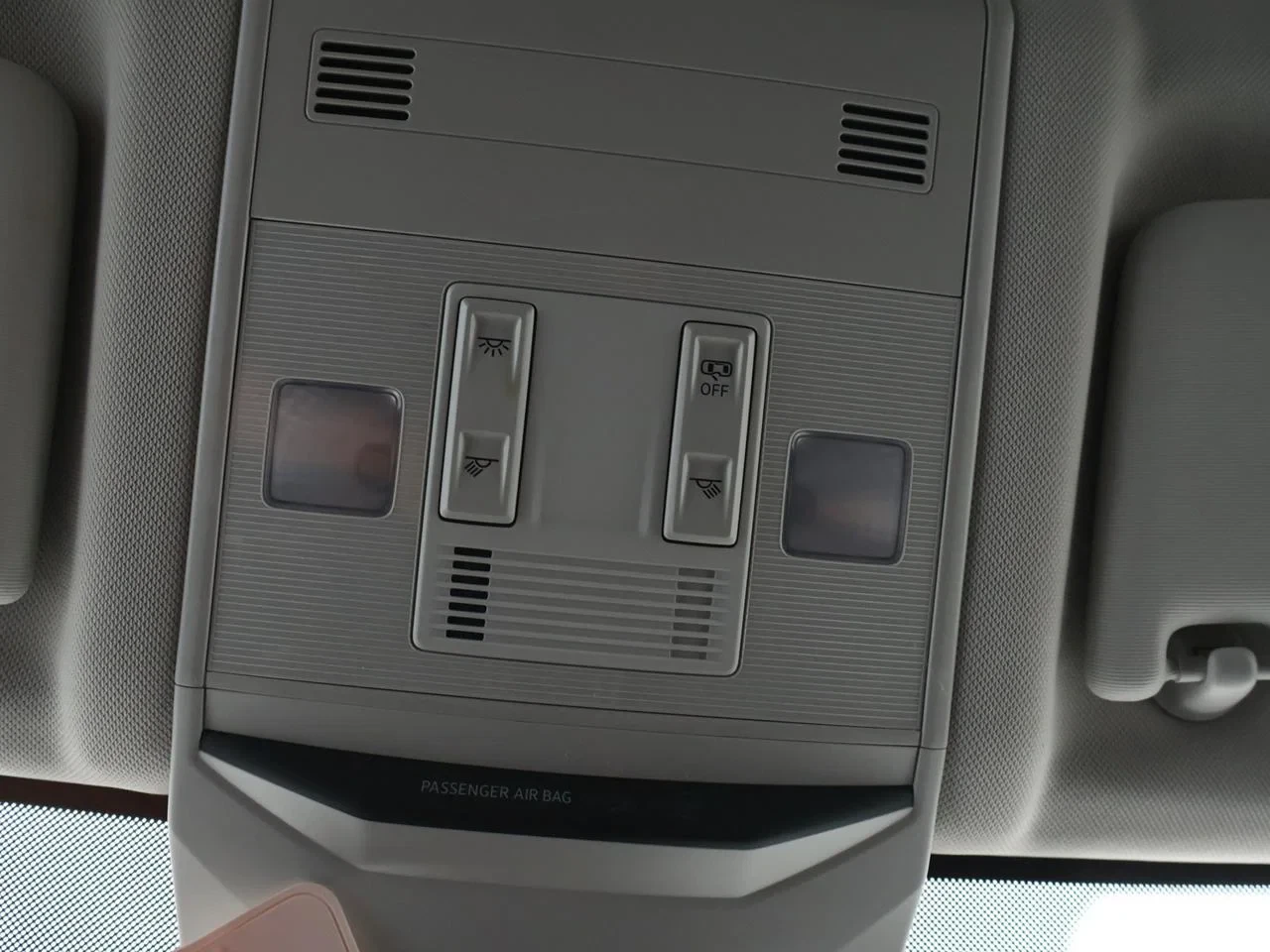 Volkswagen-T-Roc-image-25