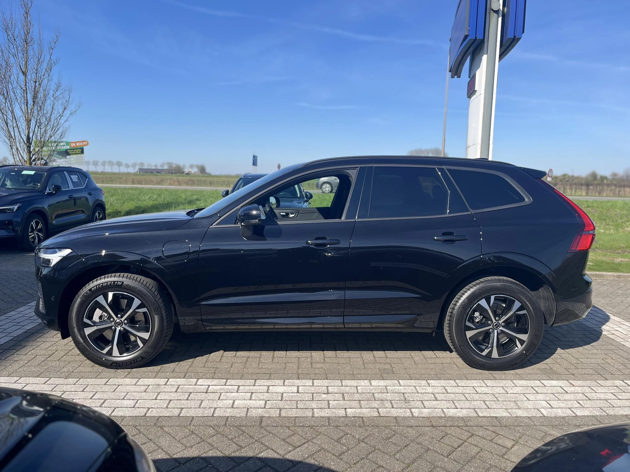 Volvo-XC60-image-2