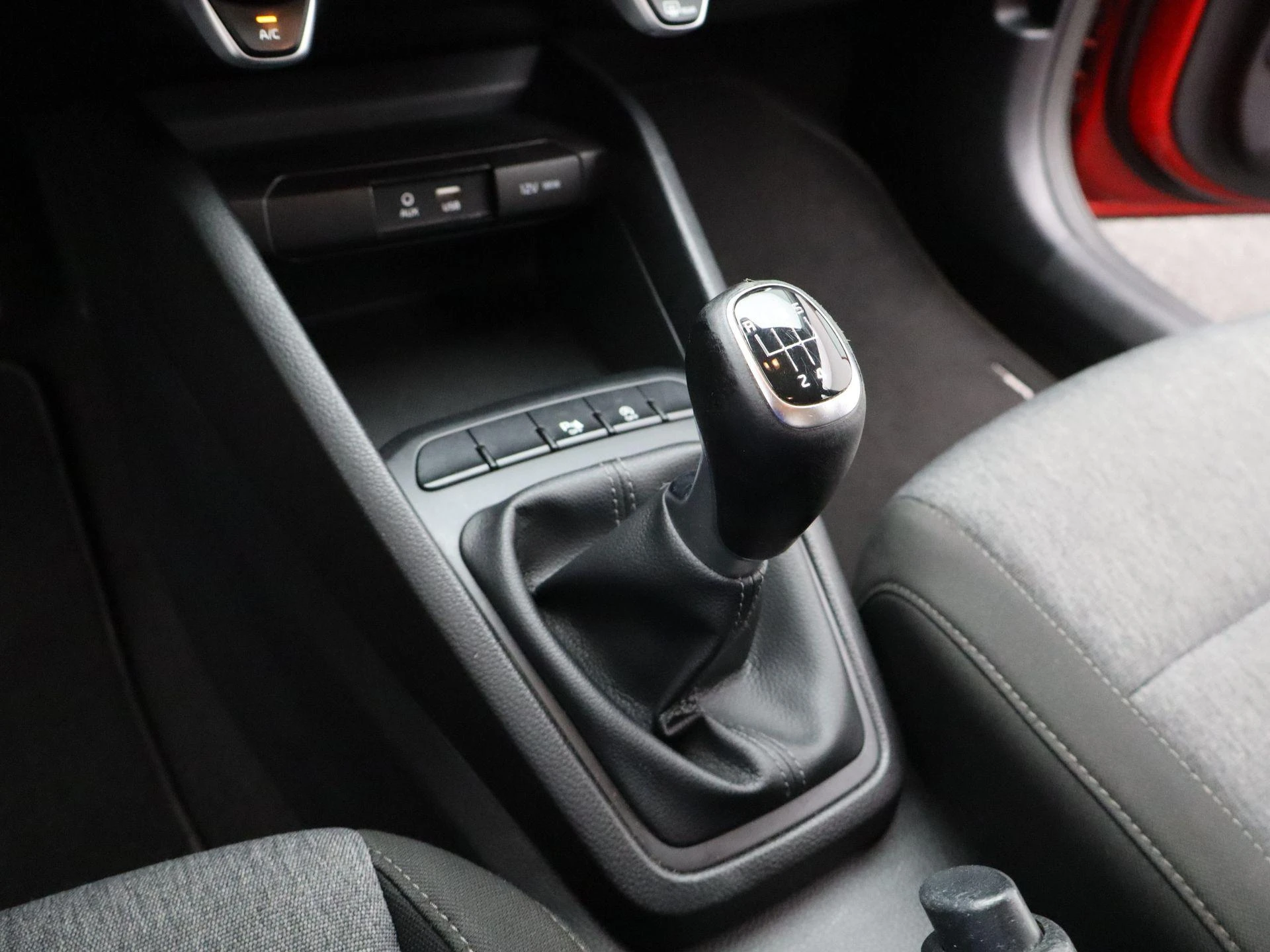 Kia-Stonic-image-22