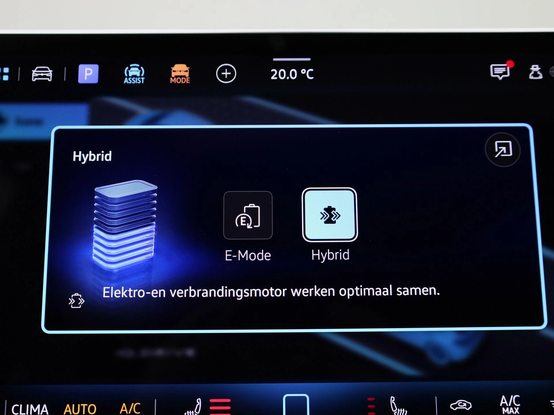 Volkswagen-Golf-image-32