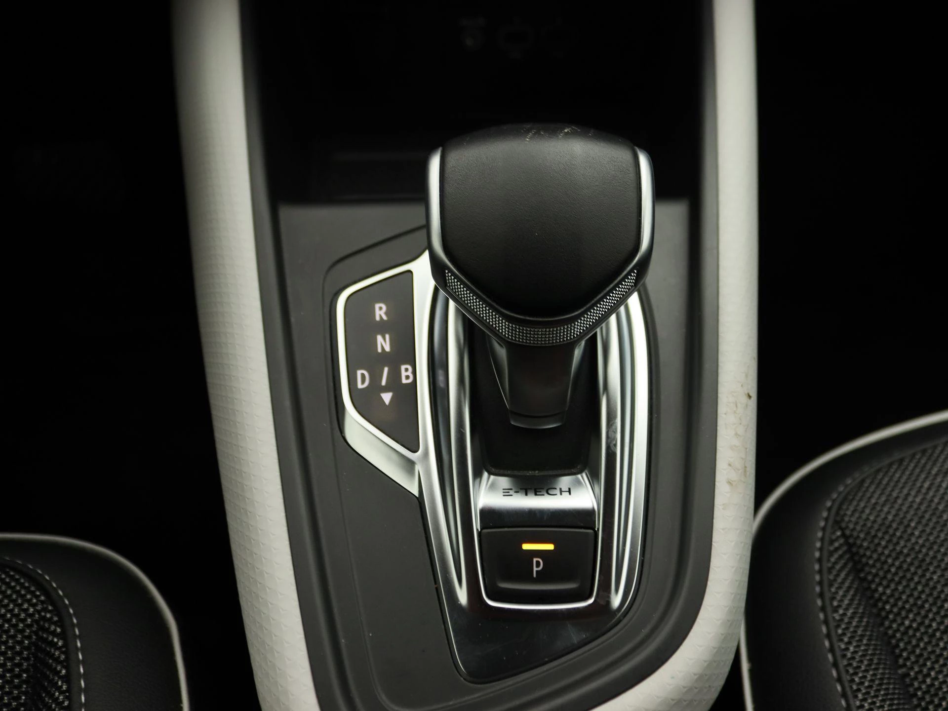 Renault-Captur-image-14