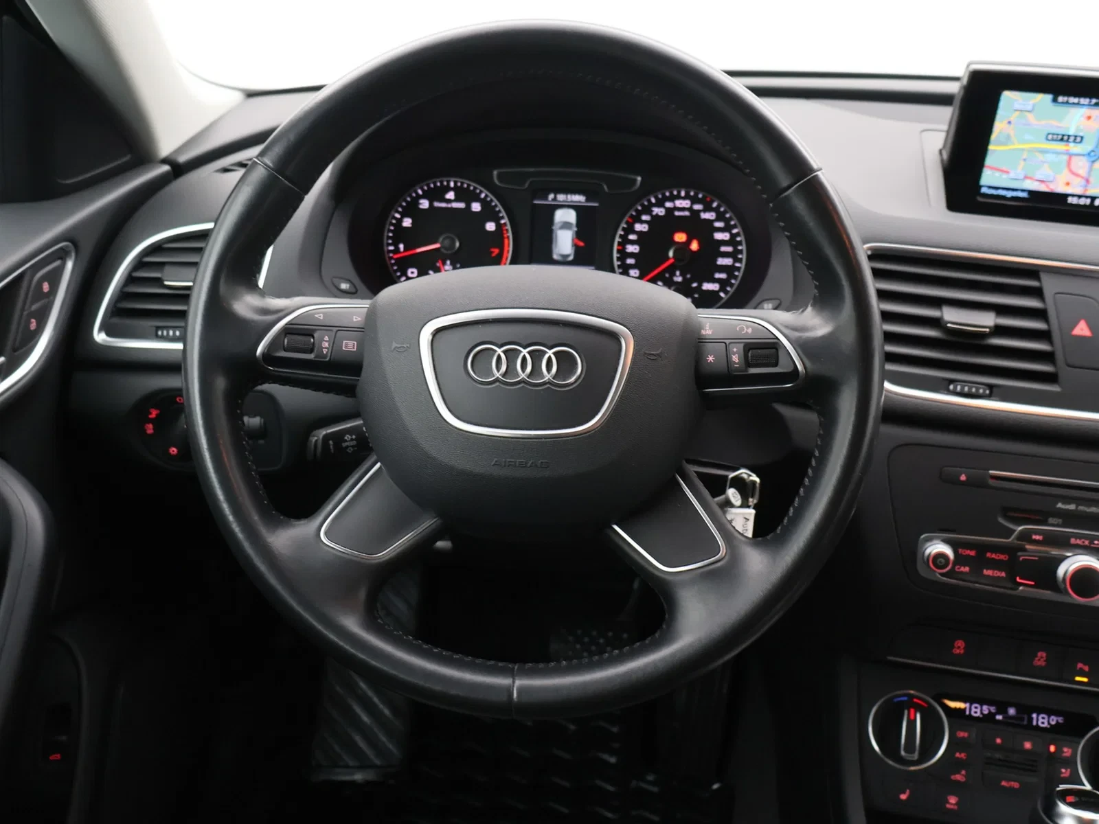 Audi Q3 Audi Q3 1.4TFSI 150PK *AUTOMAAT*LEDER*CRUISE*NAVI*PDC*ZETELVERWARMING*AIRCO*...*