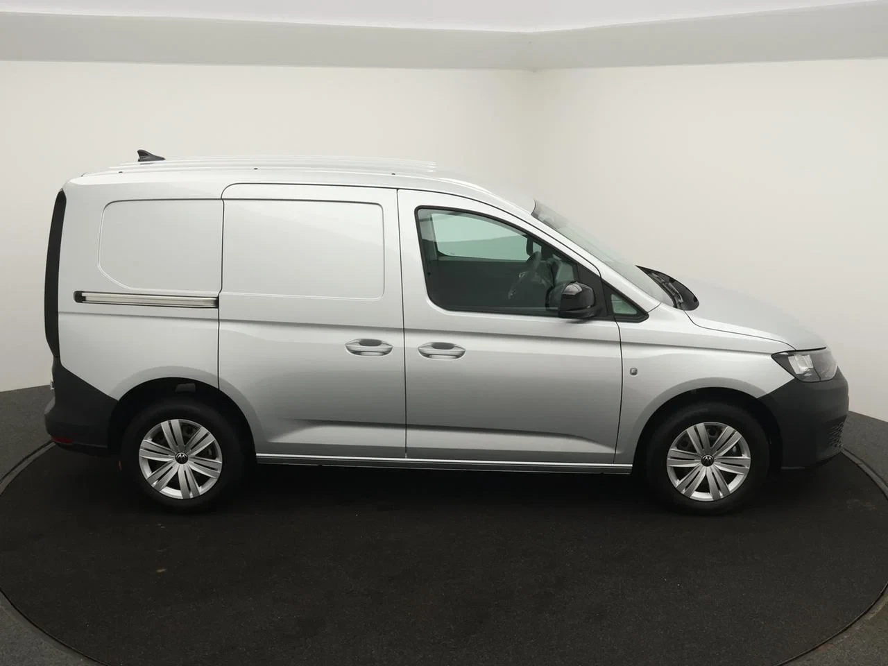 Volkswagen-Caddy-image-1