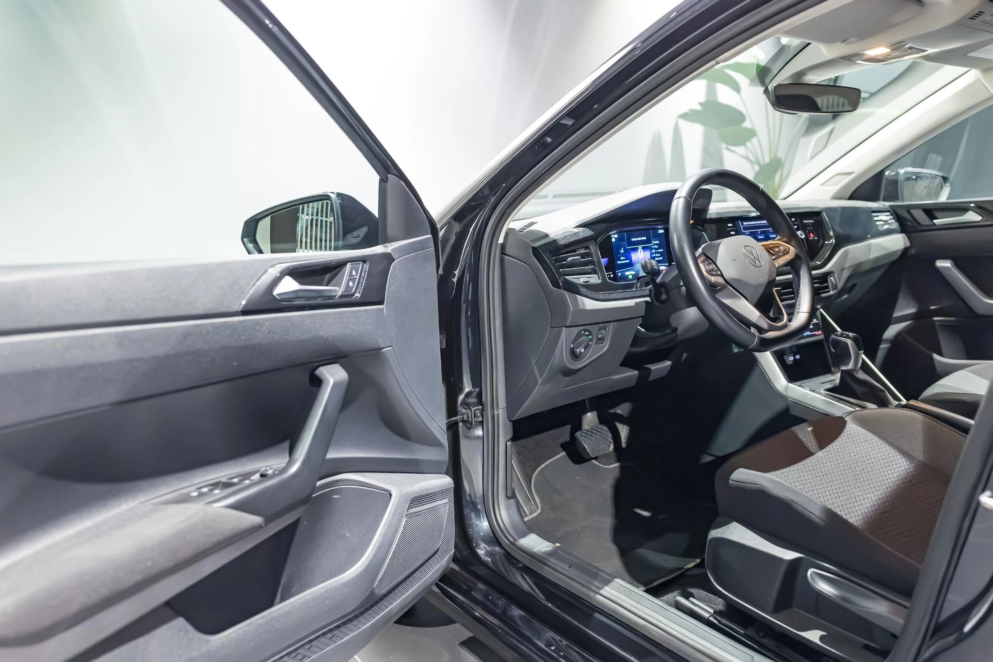 Volkswagen-Polo-image-20