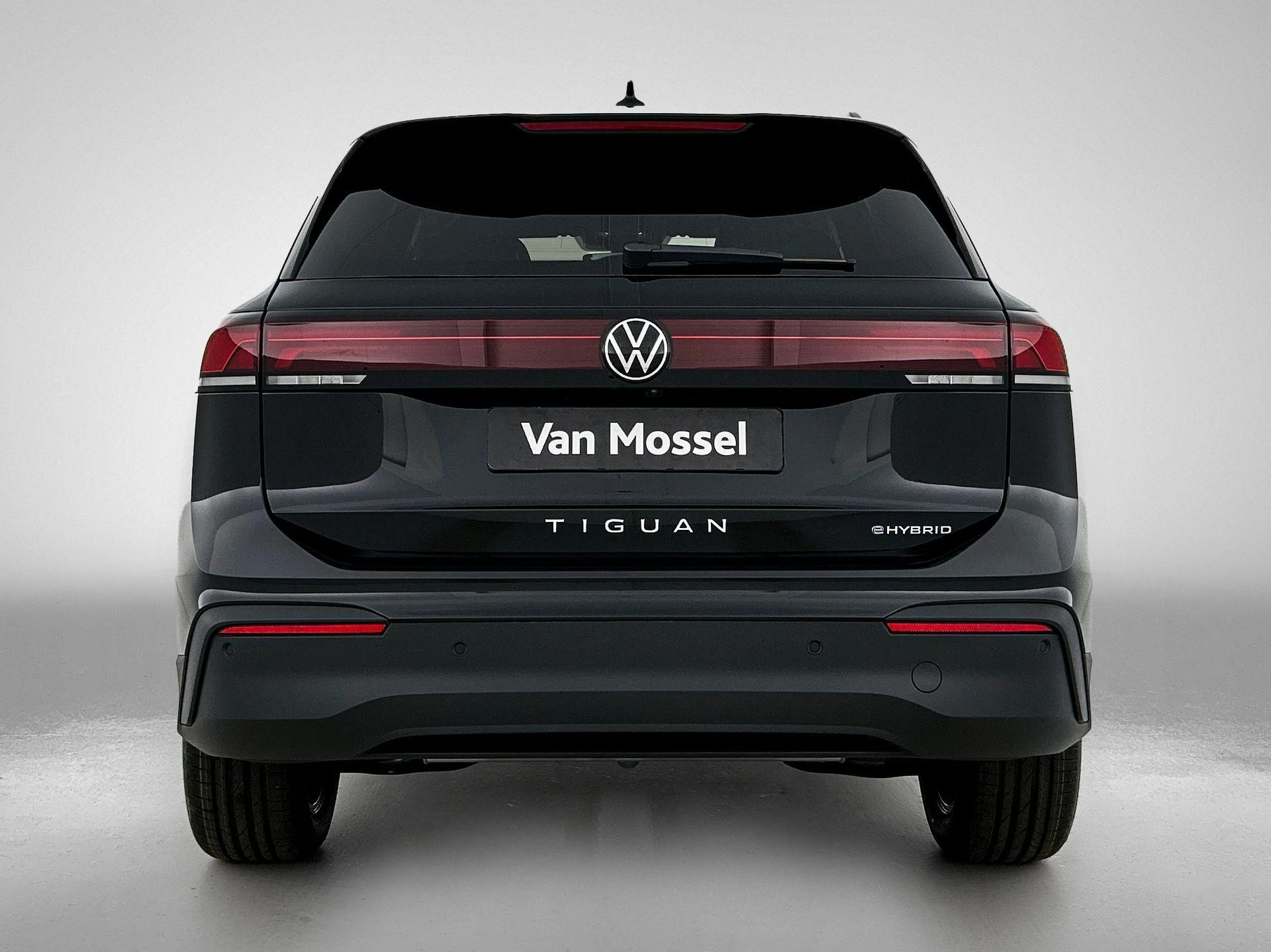 Volkswagen-Tiguan-image-2
