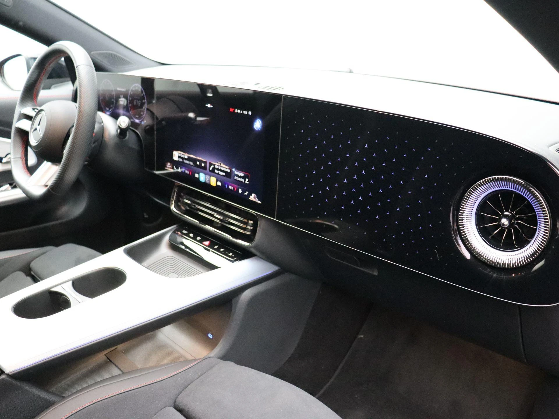 Mercedes-Benz-CLA-image-27