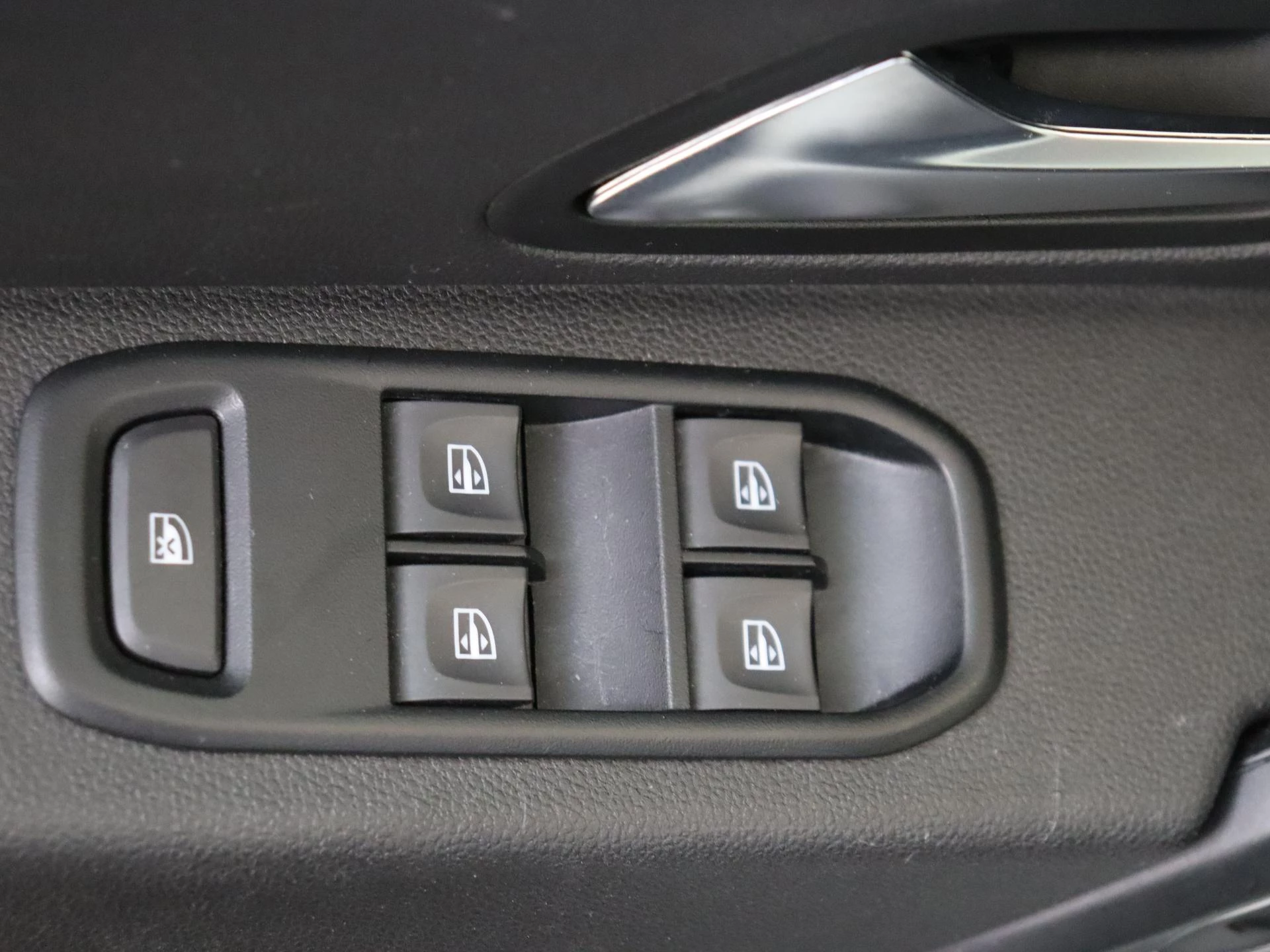 Dacia-Duster-image-25
