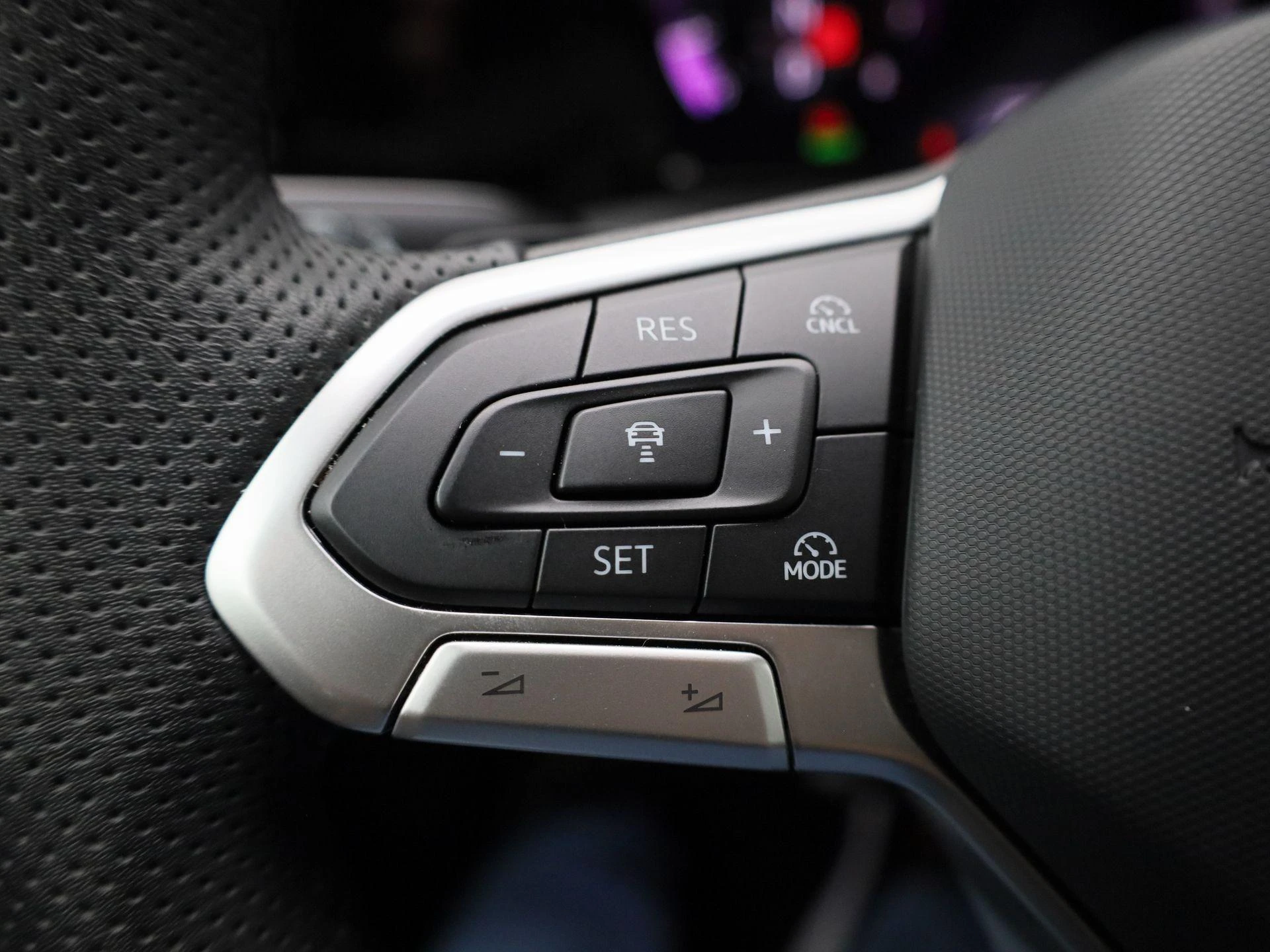 Volkswagen Golf 1.5 eTSI R-Line 150 PK