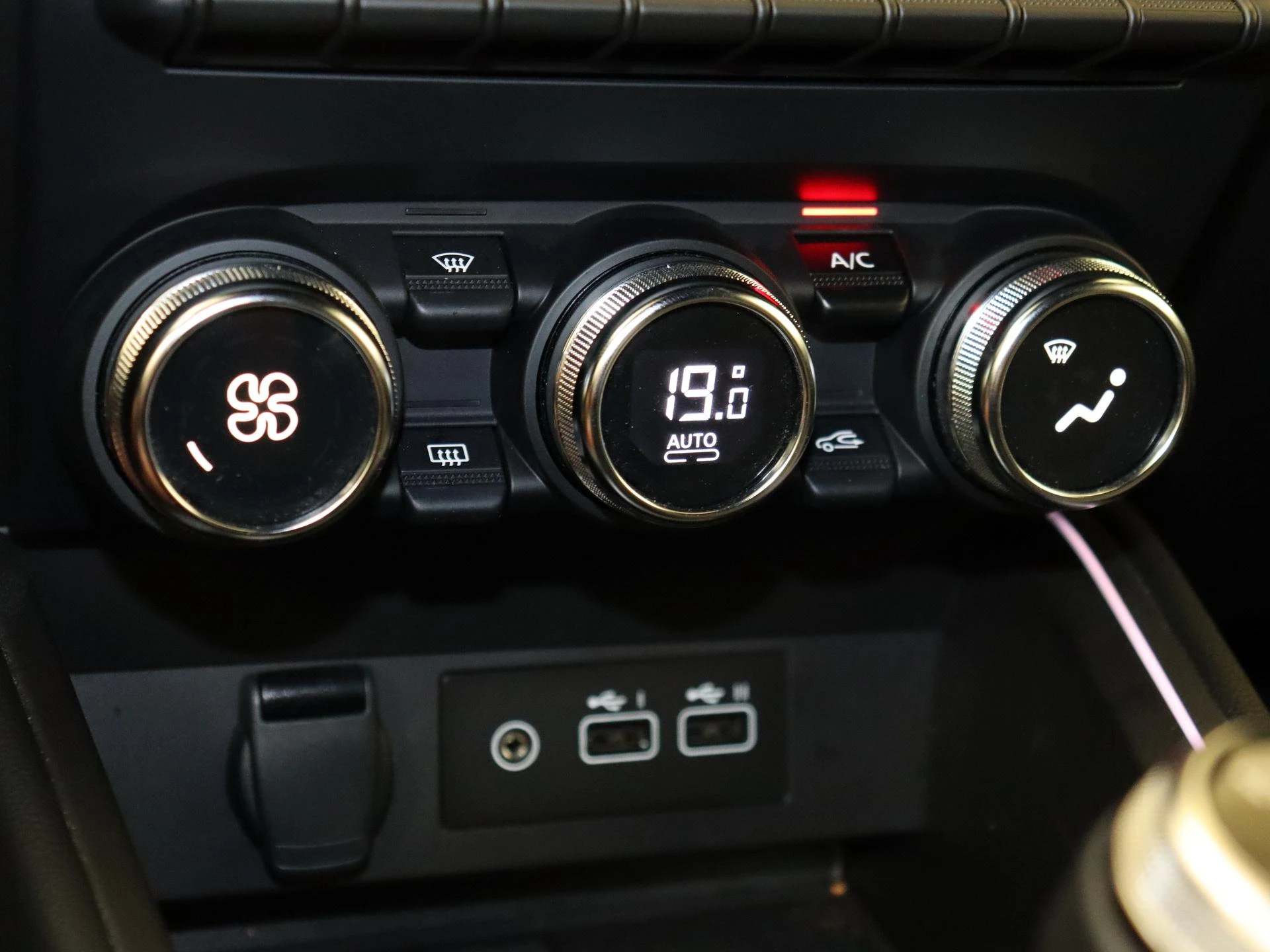 Renault-Clio-image-18