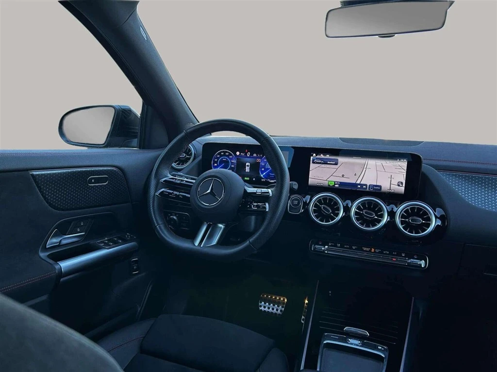 Mercedes-Benz-EQA-image-12
