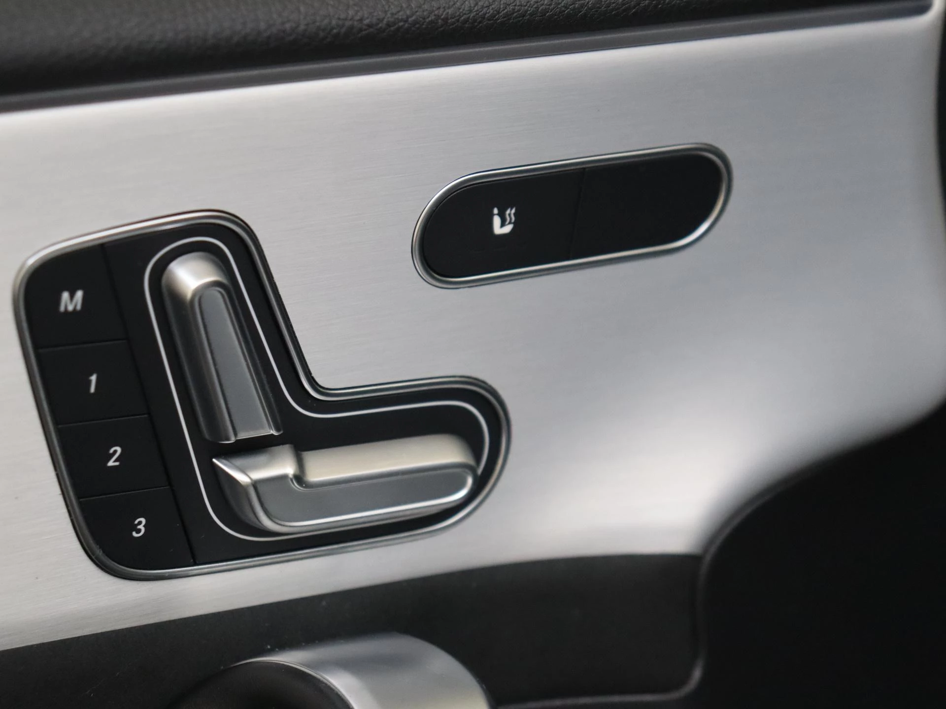Mercedes-Benz-A-Klasse-image-25