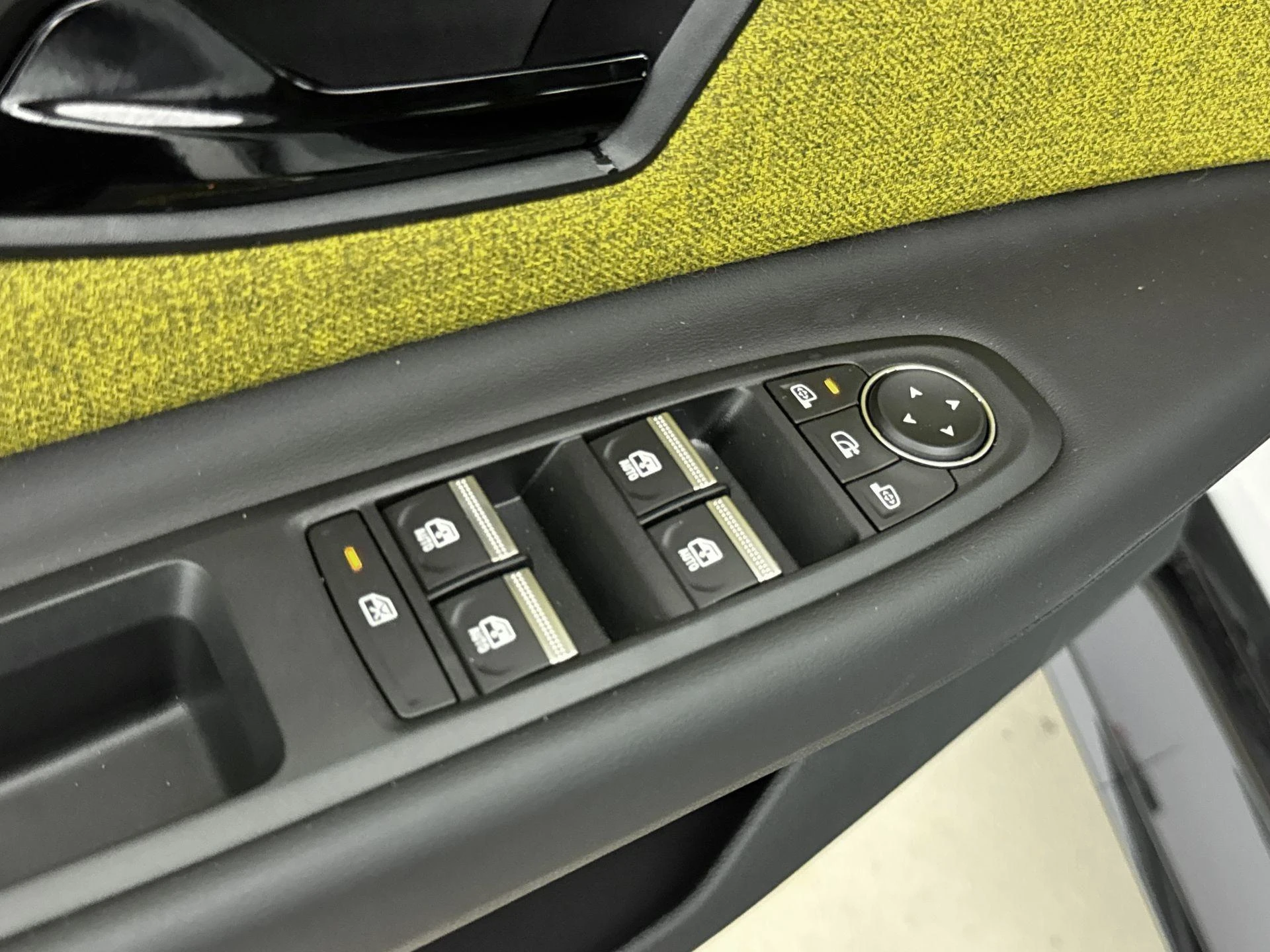 Renault-5-image-8
