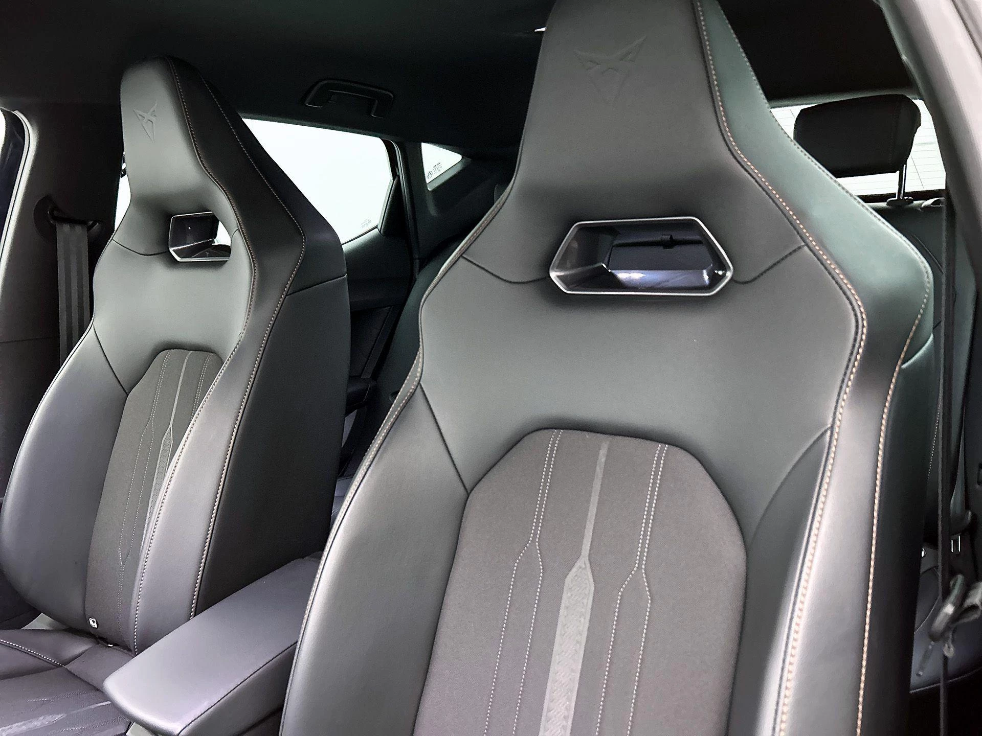 CUPRA-Leon-image-14