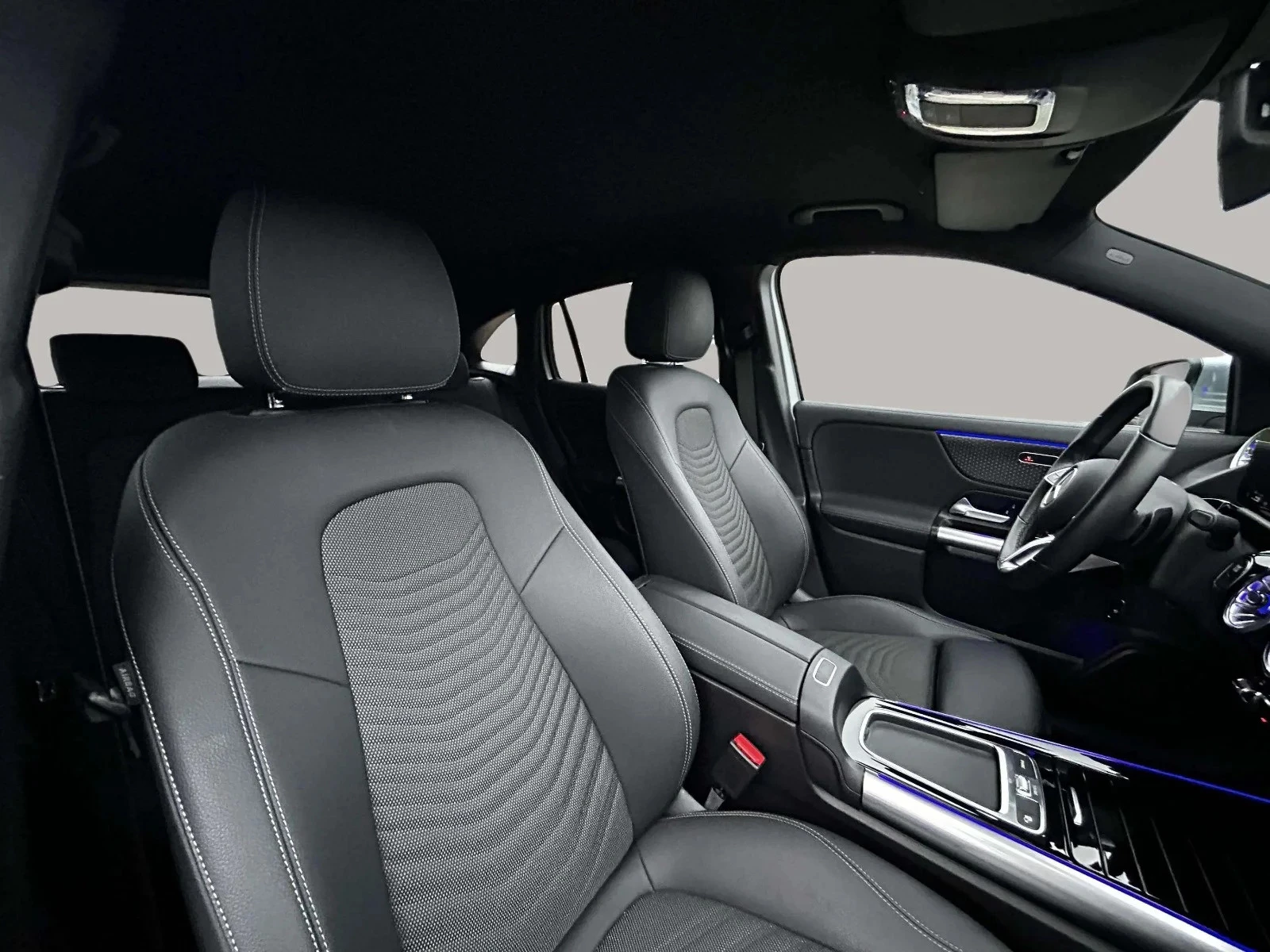 Mercedes-Benz-EQA-image-10