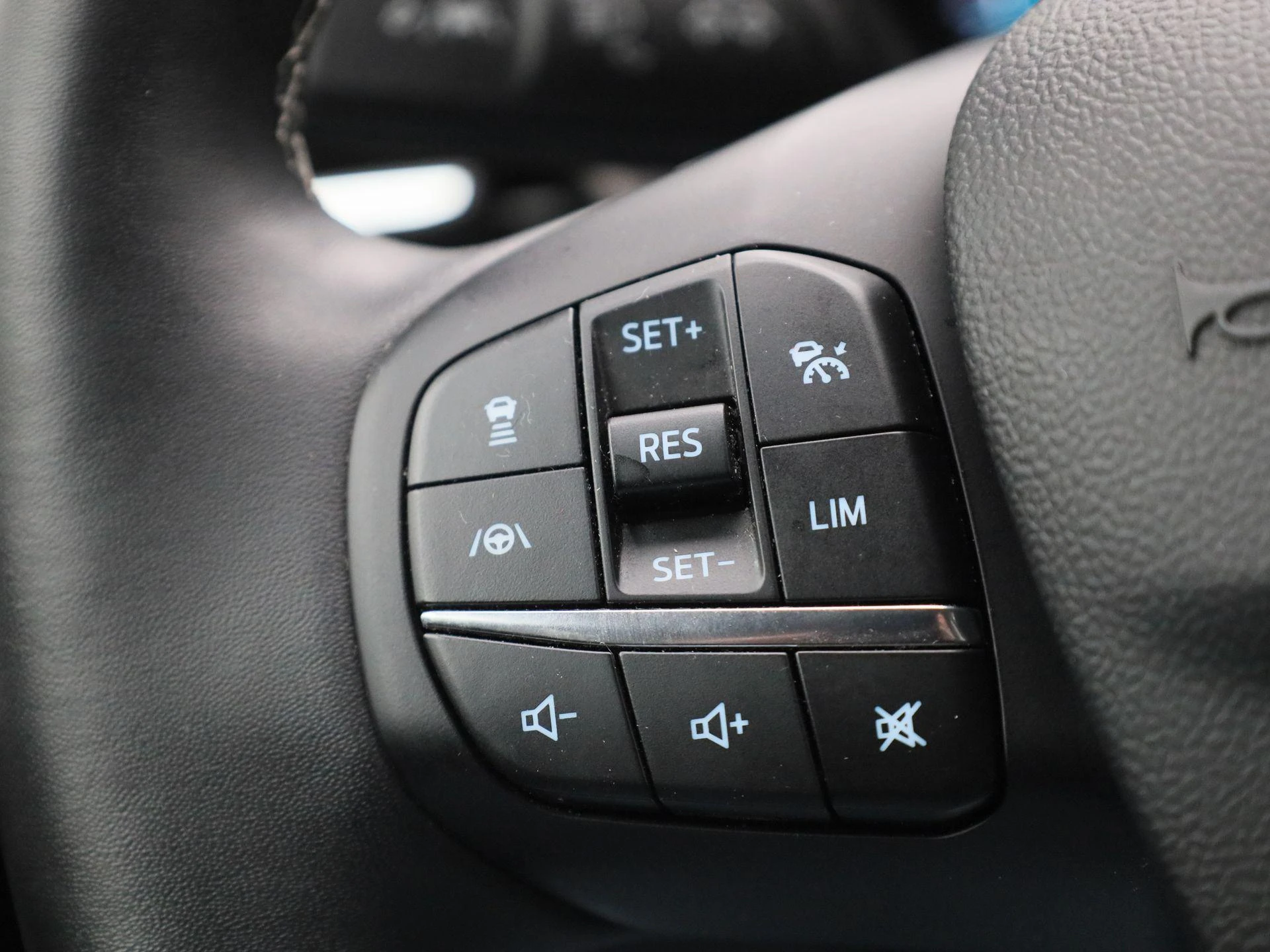 Ford-Puma-image-18