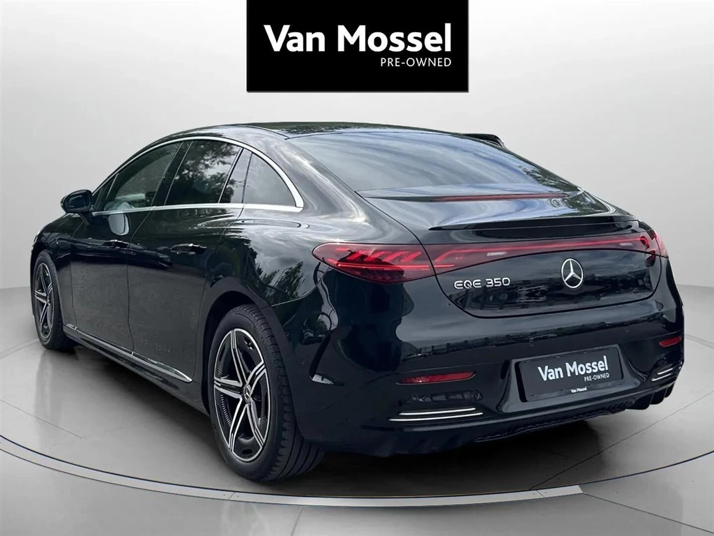 Mercedes-Benz-EQE-image-6