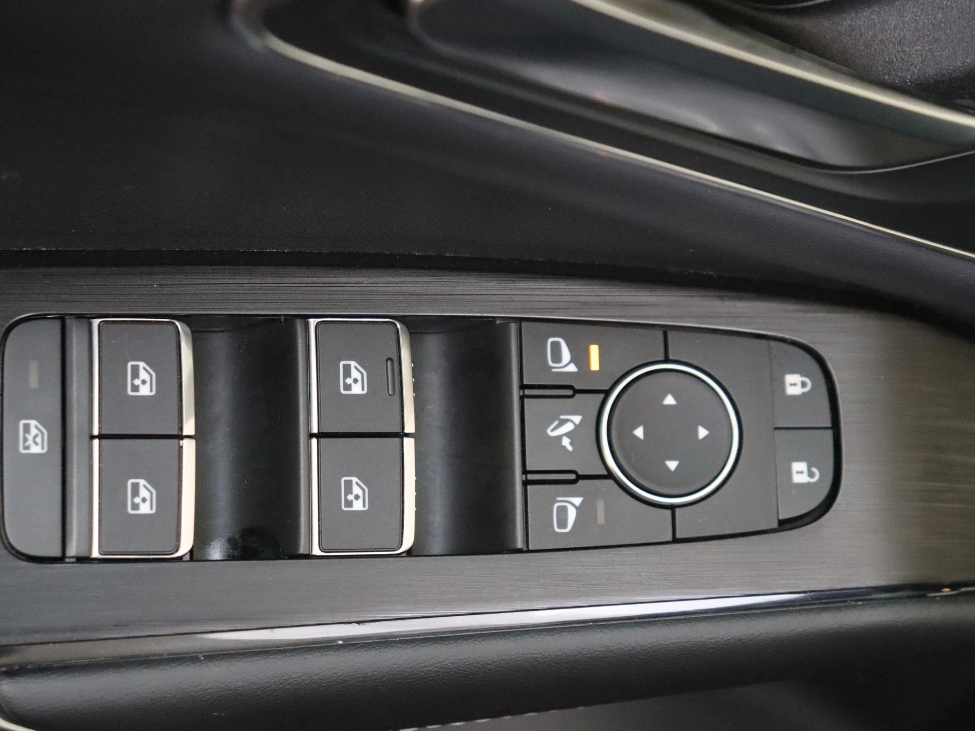 Nissan-QASHQAI-image-24