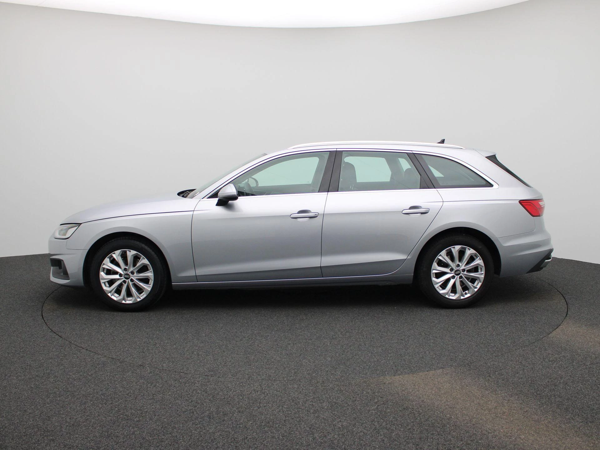 Audi A4 Avant 2.0 30 TDi 100kW S tronic Attraction B.E