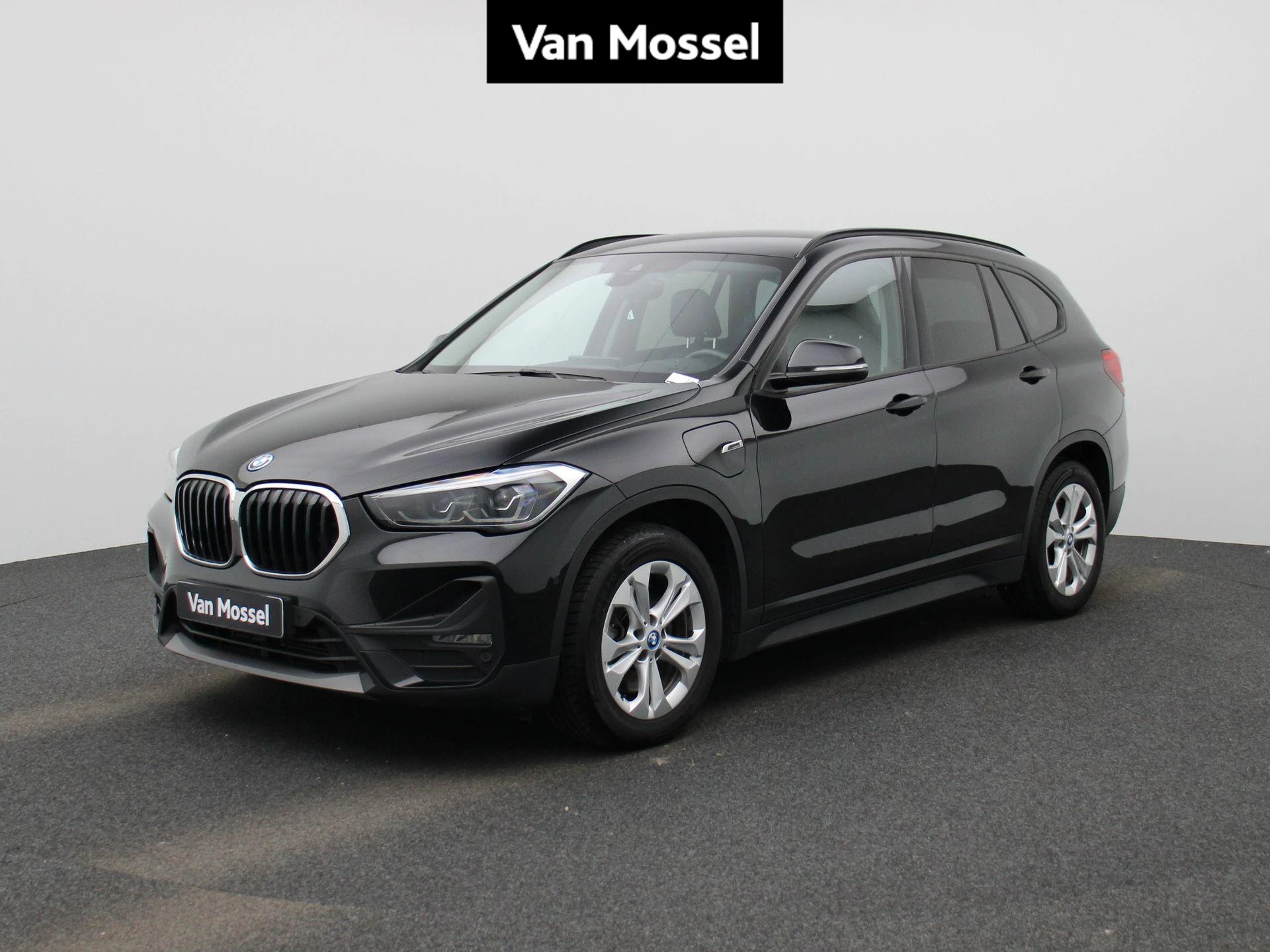 BMW-X1-image-0