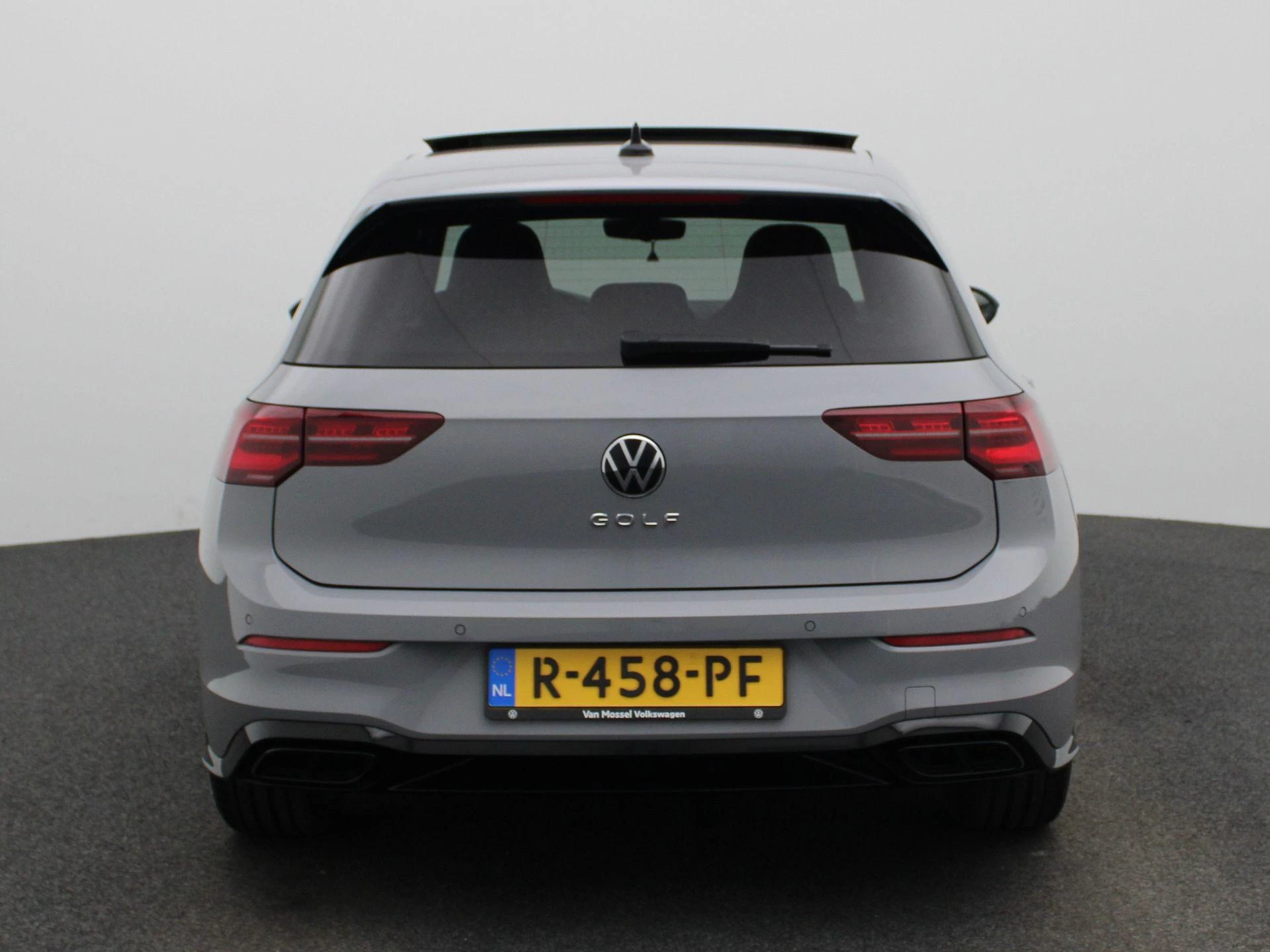 Volkswagen Golf 2.0 TSI R-Line