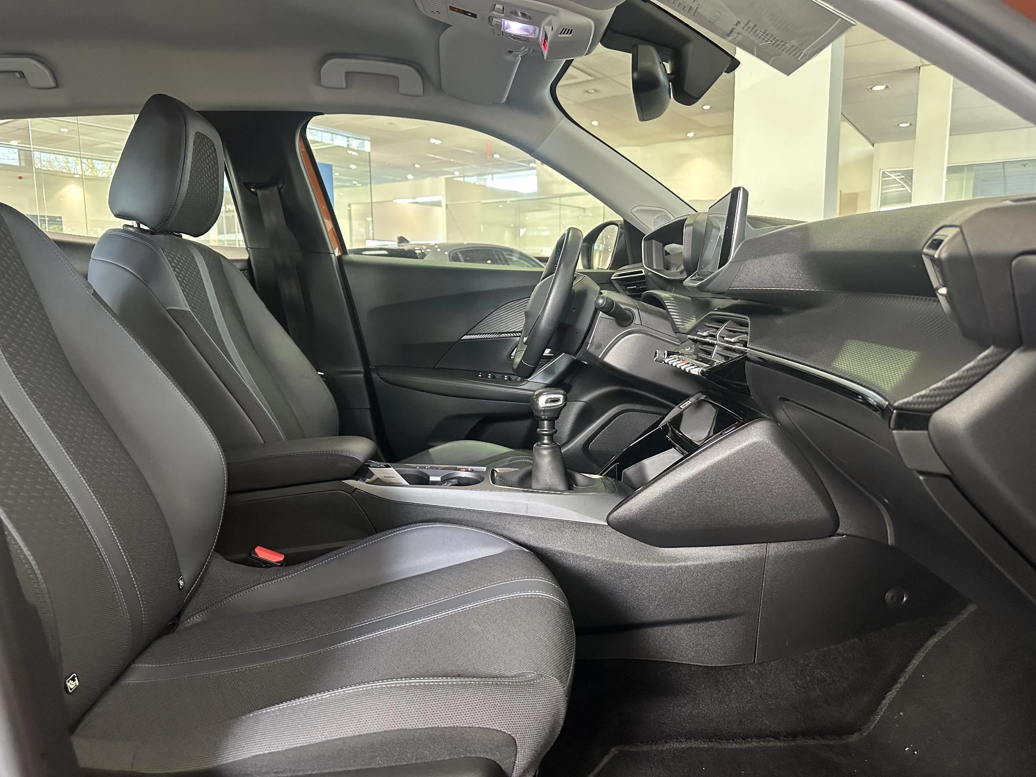 Peugeot-2008-image-11