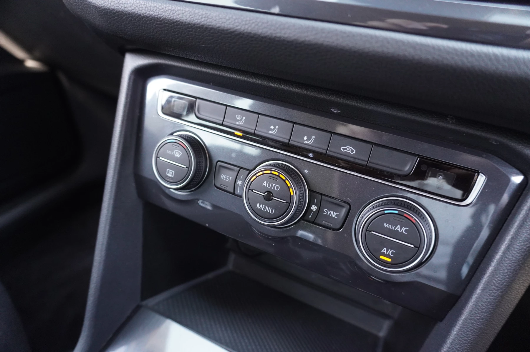 Volkswagen-Tiguan Allspace-image-37