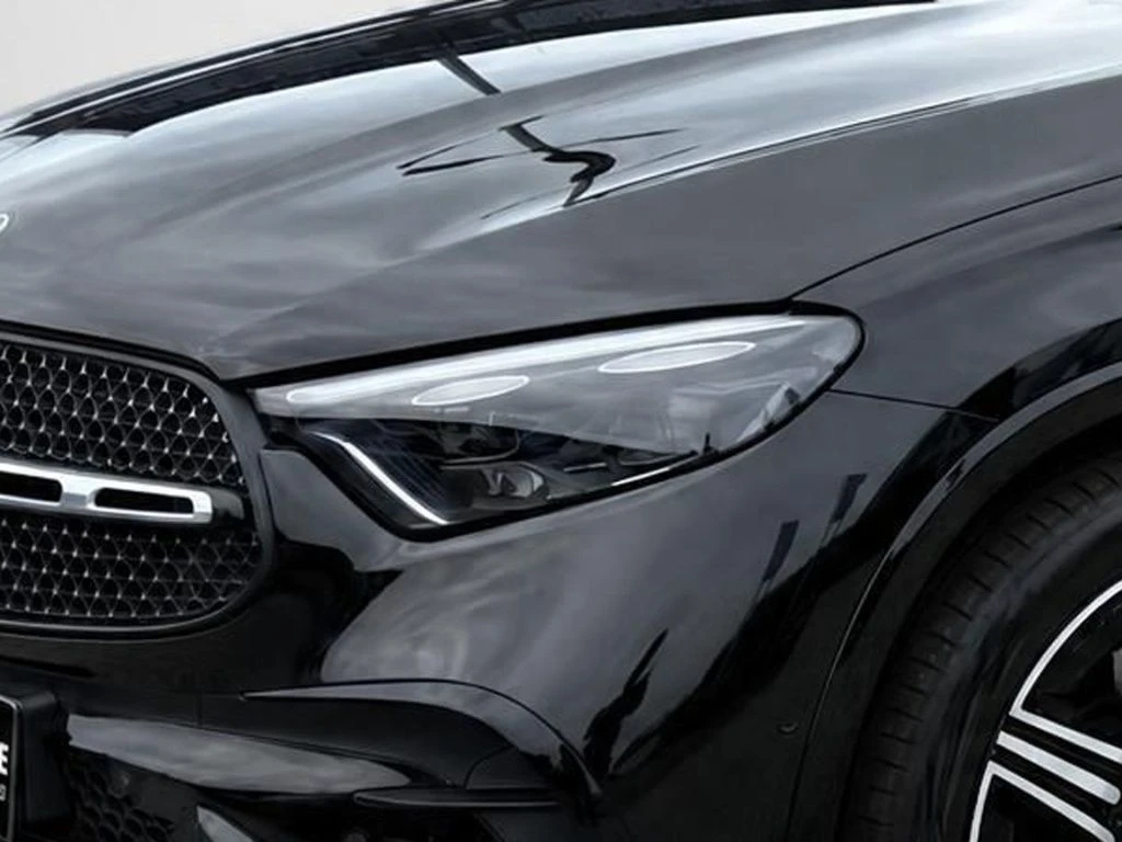 Mercedes-Benz-GLC 220 d-image-4