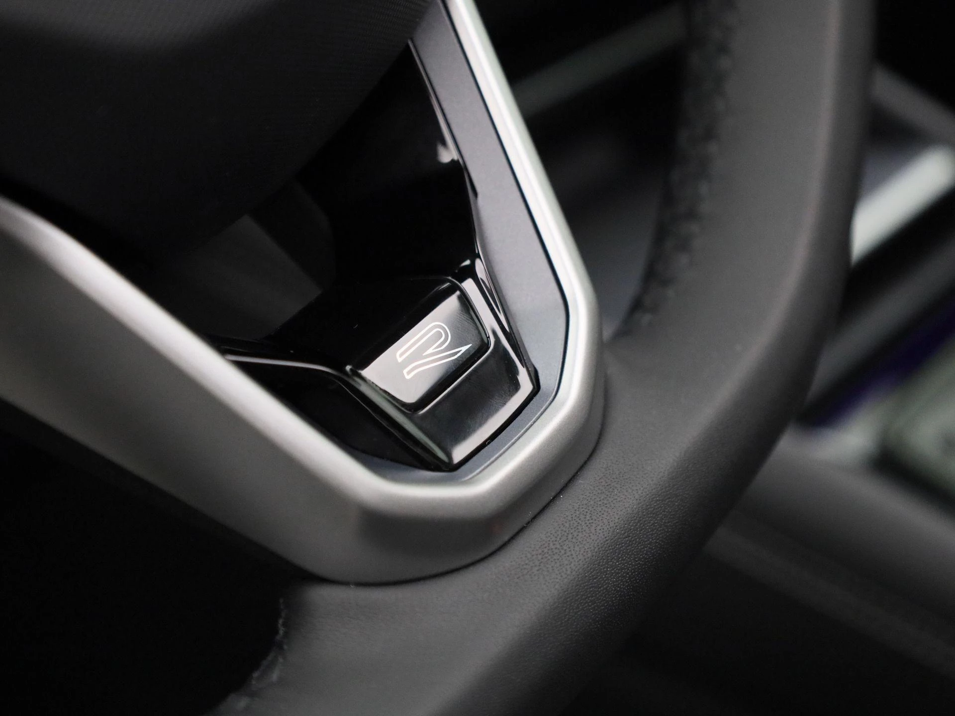 Volkswagen-Tiguan-image-38