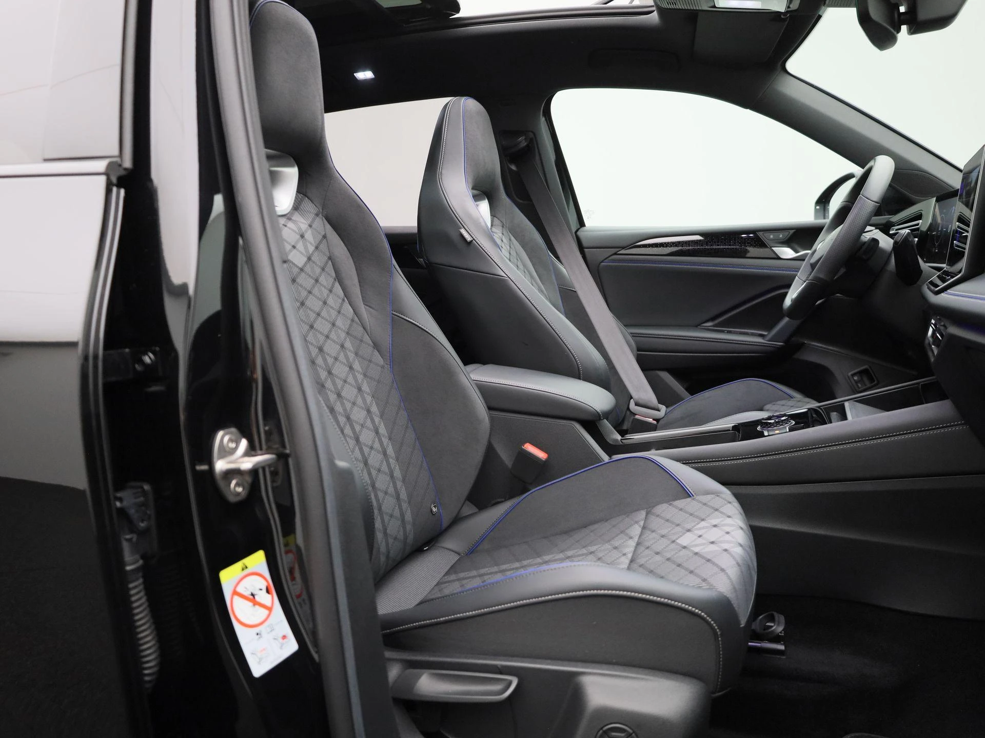 Volkswagen Tiguan 1.5 eHybrid R-Line Edition 204 PK|