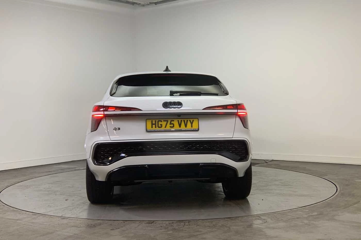 Audi-Q3-image-10