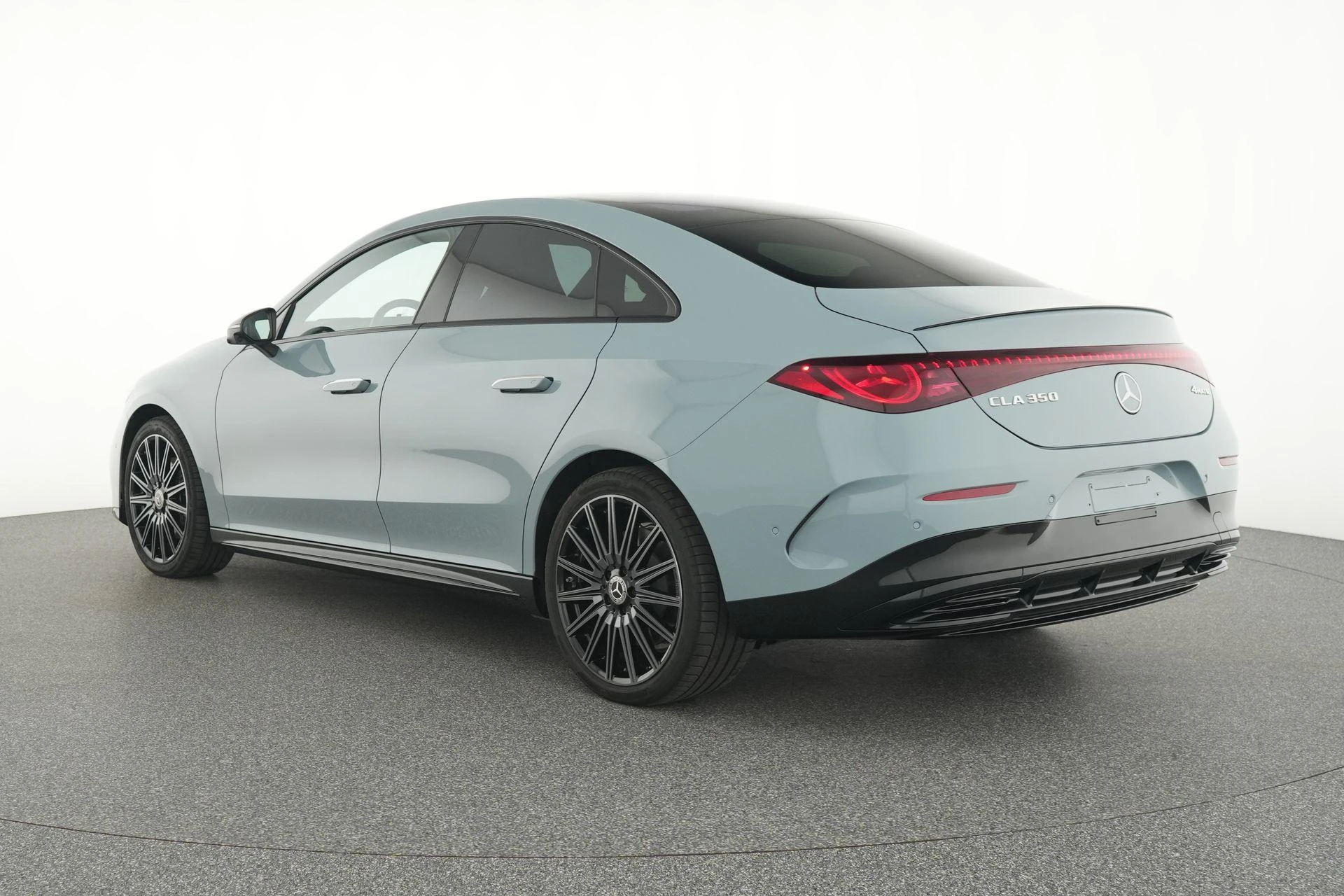 Mercedes-Benz-CLA-image-2