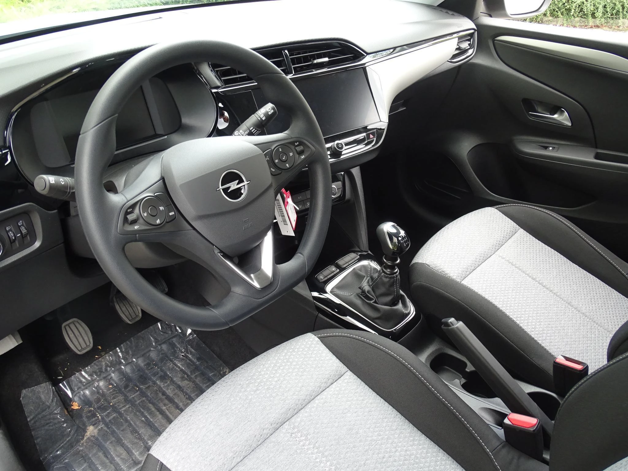Opel-Corsa-image-12
