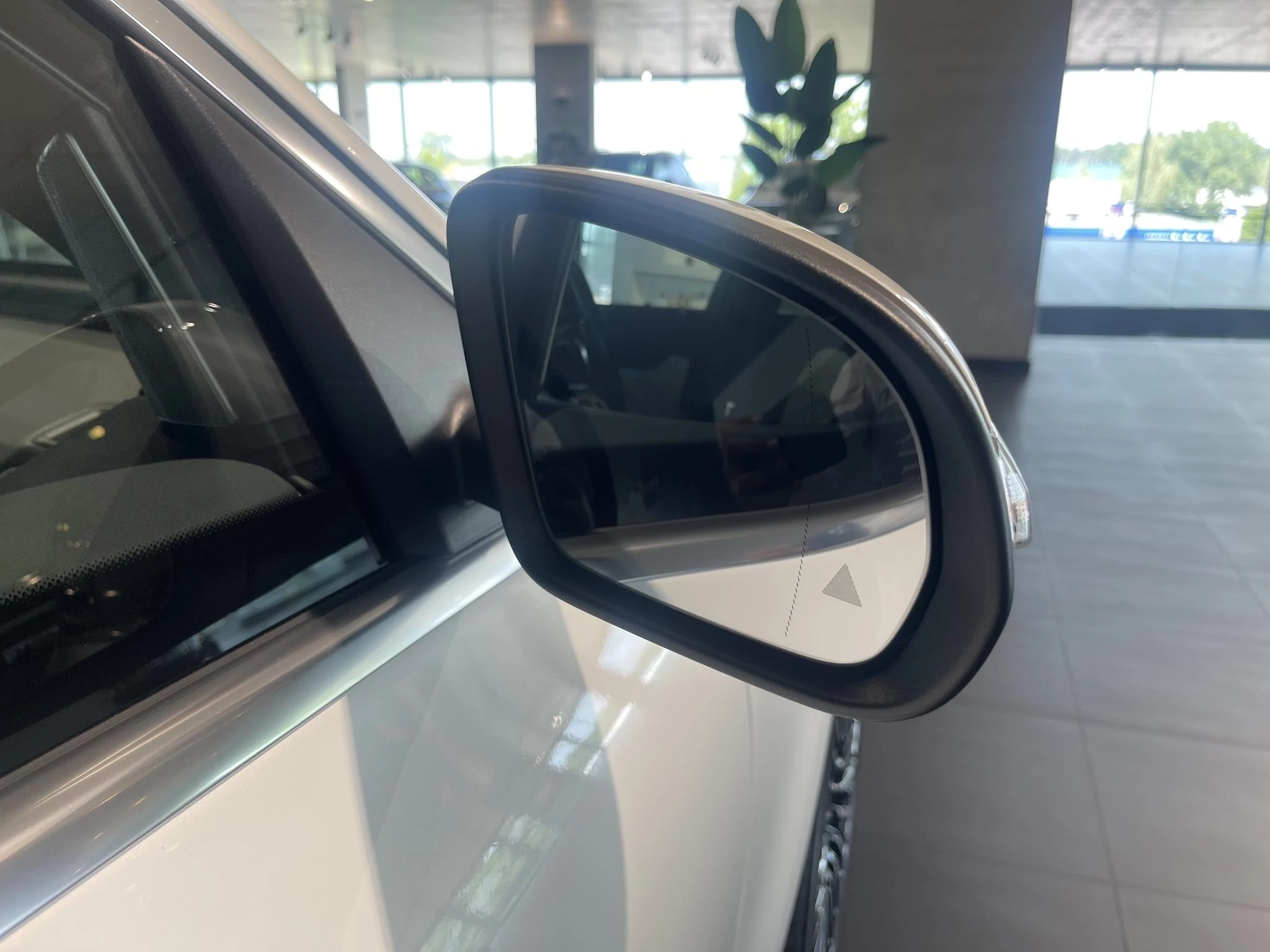 Mercedes-Benz EQC 400 4MATIC AMG LINE + LEDER EXCLUSIVE + CARPLAY + OPENDAK + BUMESTER +