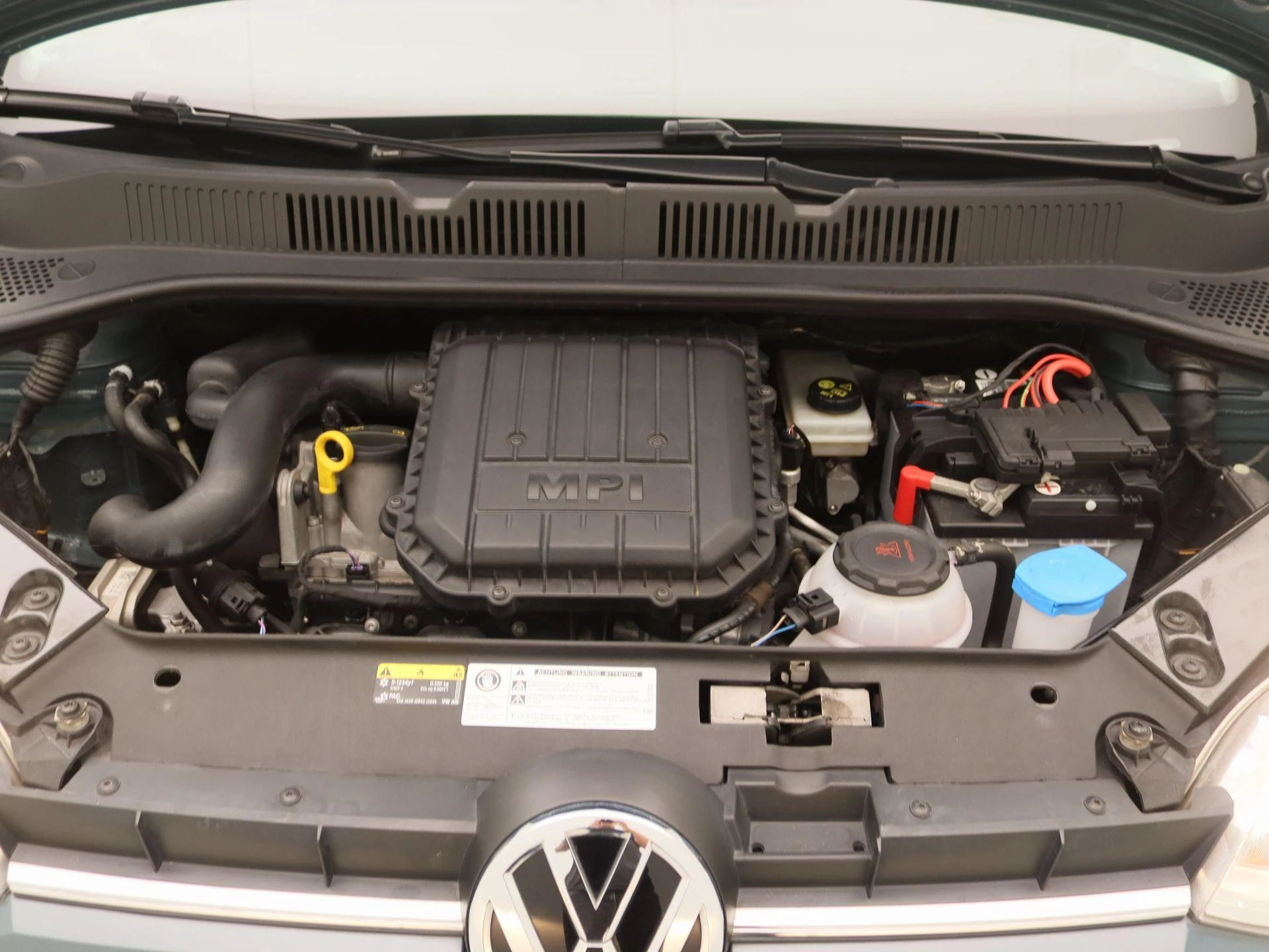 Volkswagen-up!-image-24