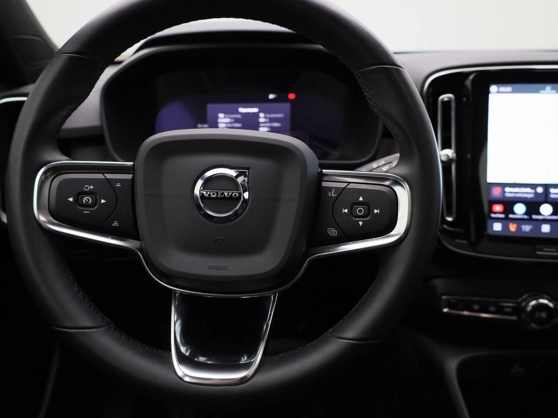 Volvo-C40-image-6