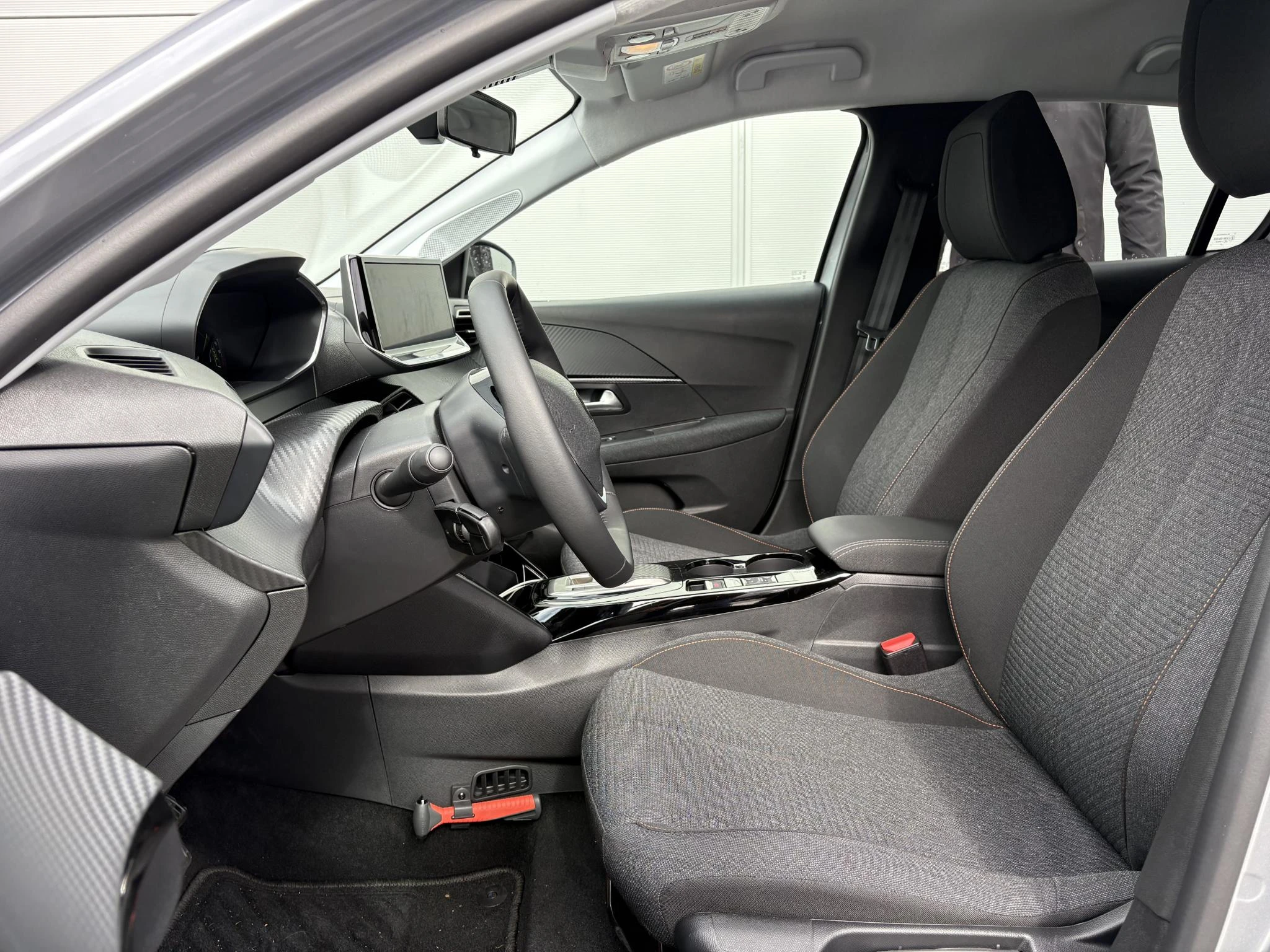 Peugeot-208-image-10