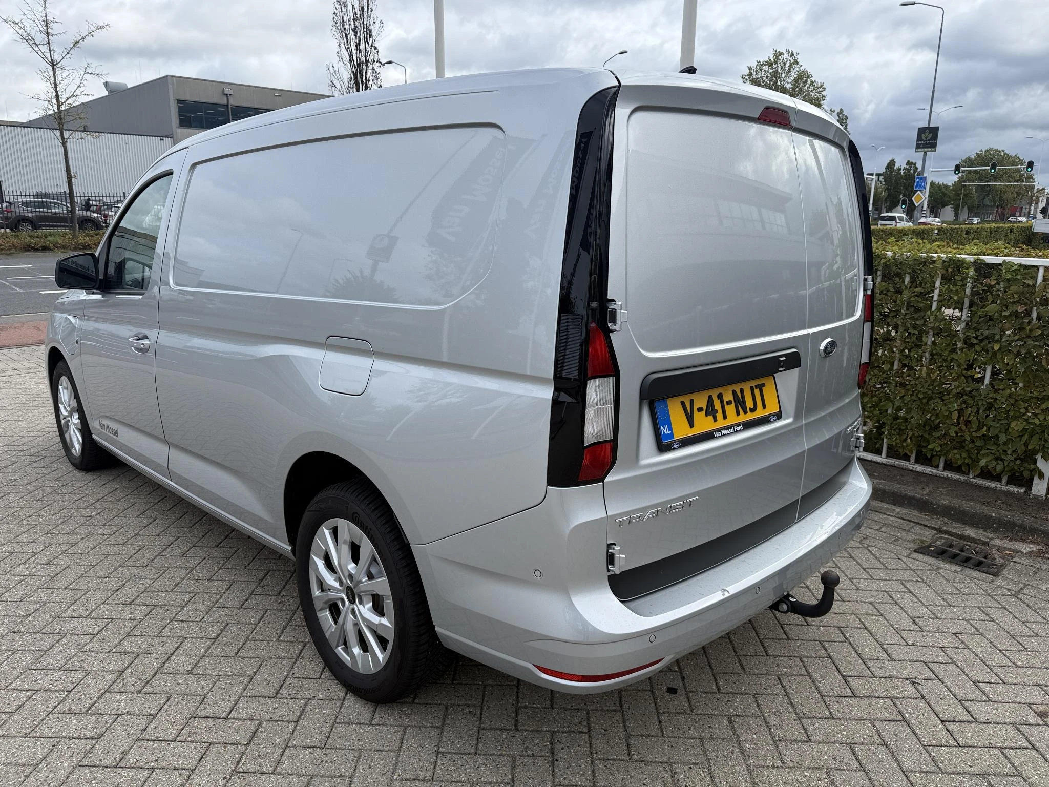 Ford-Transit Connect-image-2