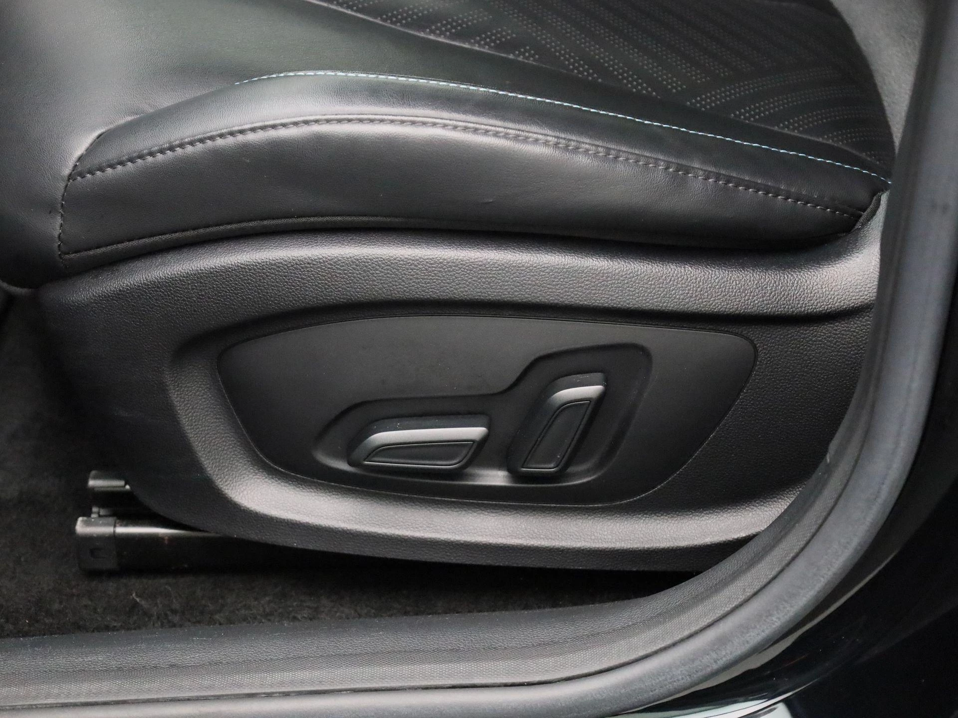 MG MG5 Electric Luxury Long Range 61 kWh