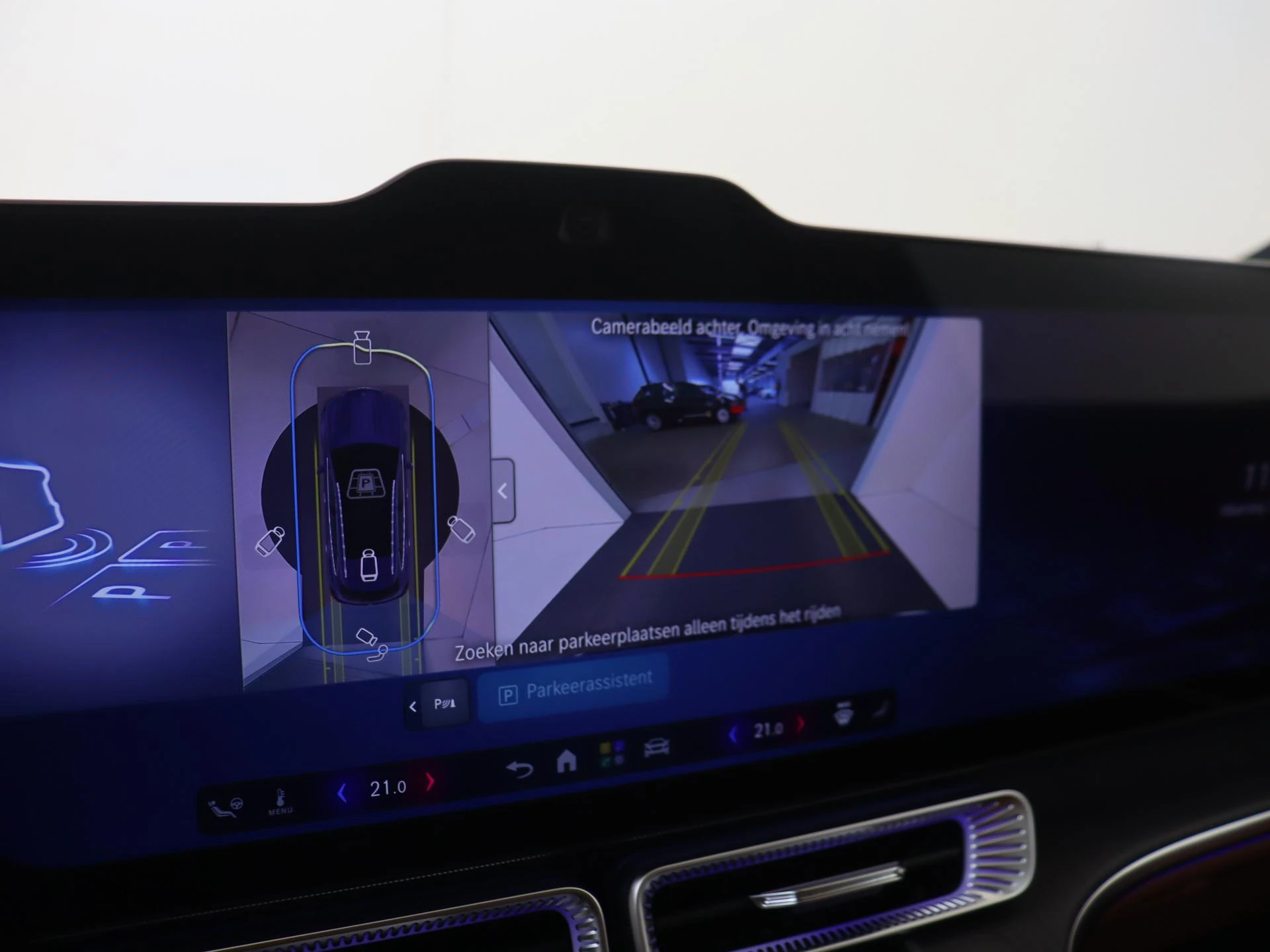 Mercedes-Benz-GLC-image-19